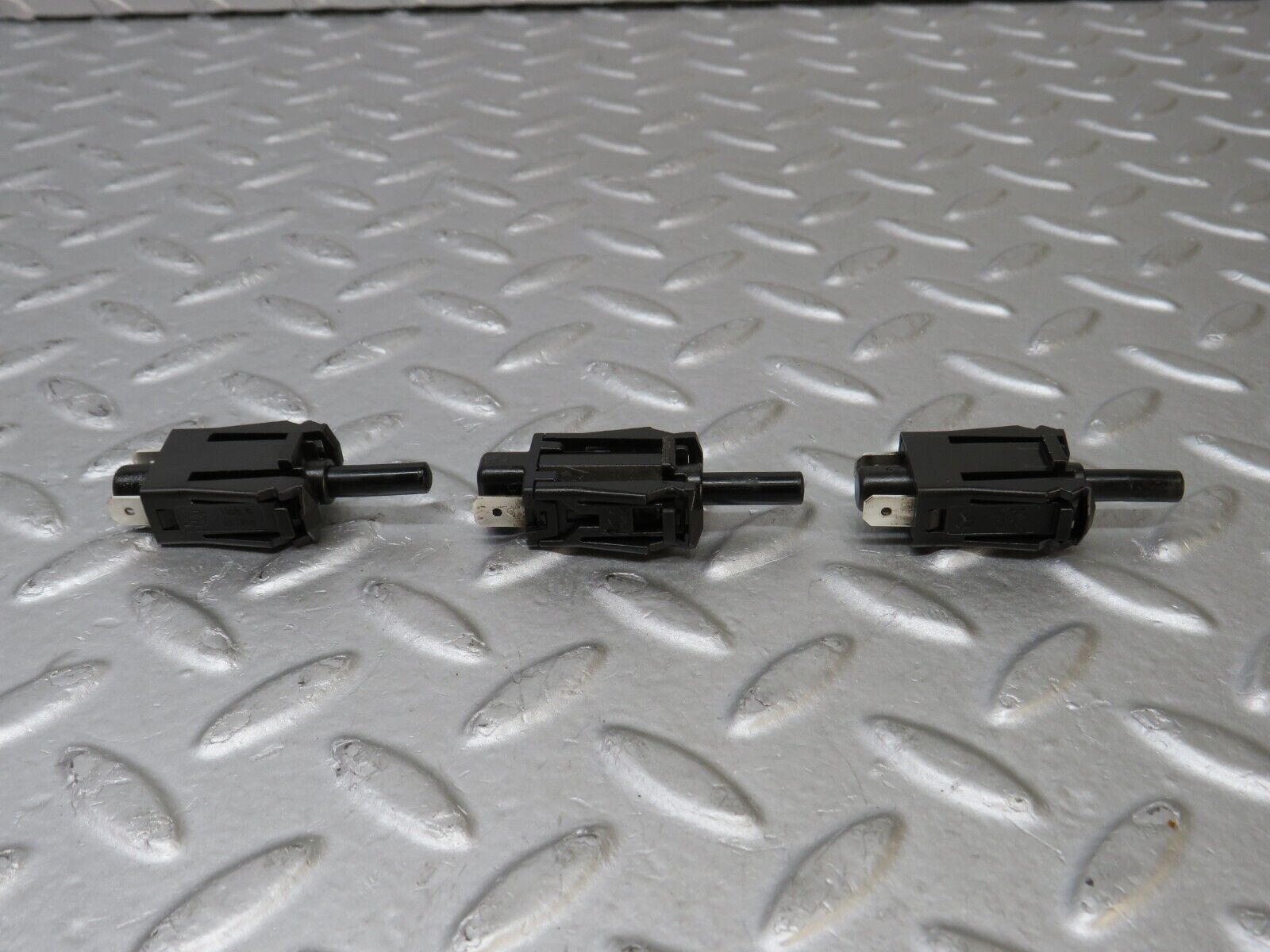 36916 Mercedes-Benz C126 420SEC Coupe Door Contact Switch 3x 0015458714