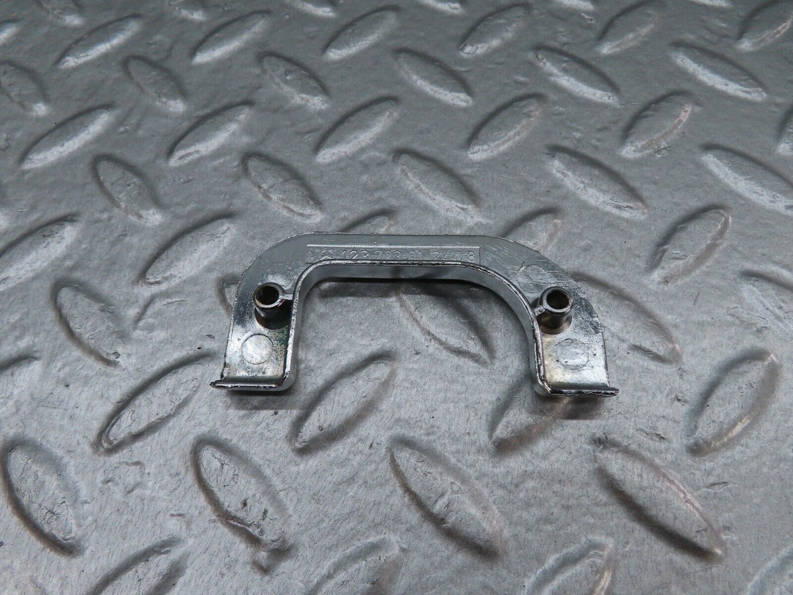 17950 Mercedes-Benz W123 200 Left Interior Chrome Door Latch Trim 1237230124