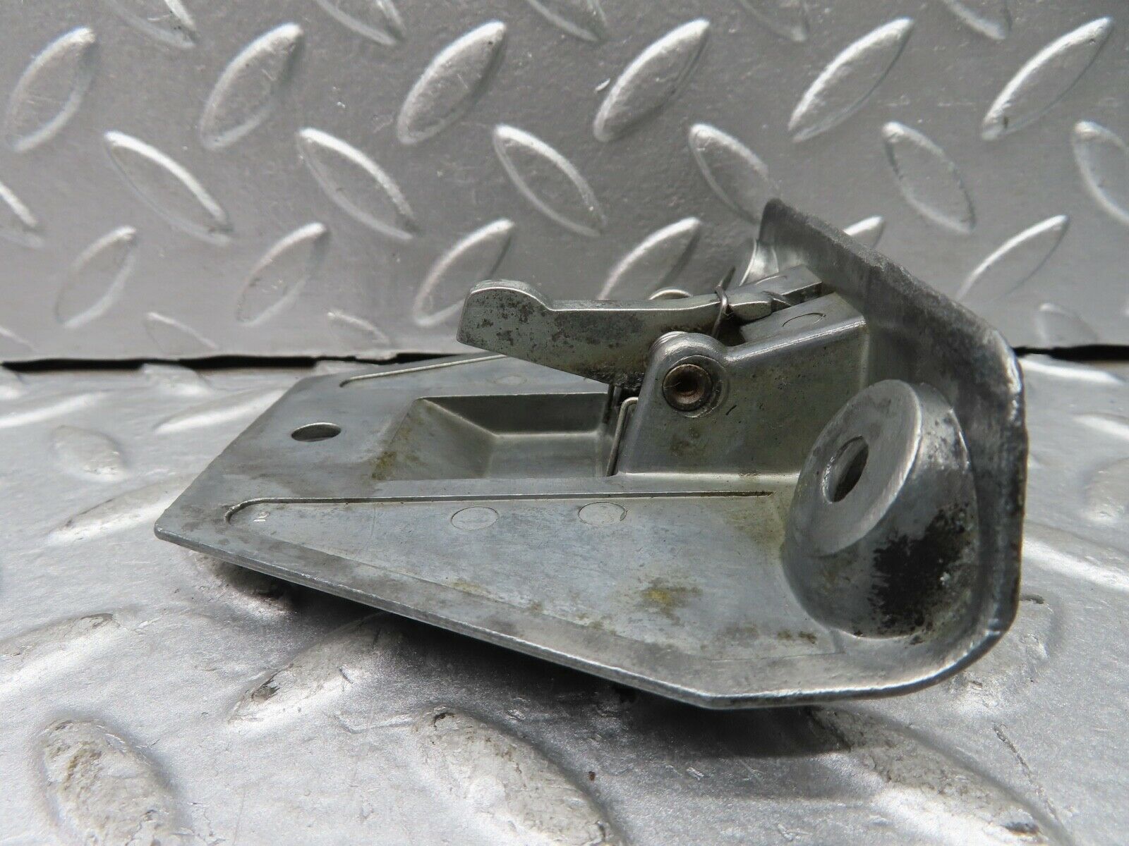 20346 Mercedes-Benz W114 280CE Coupe Trunk Lock Latch