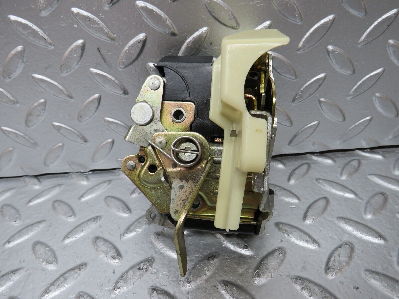 25869 Mercedes-Benz W124 280E Rear Right Door Lock Mechanism