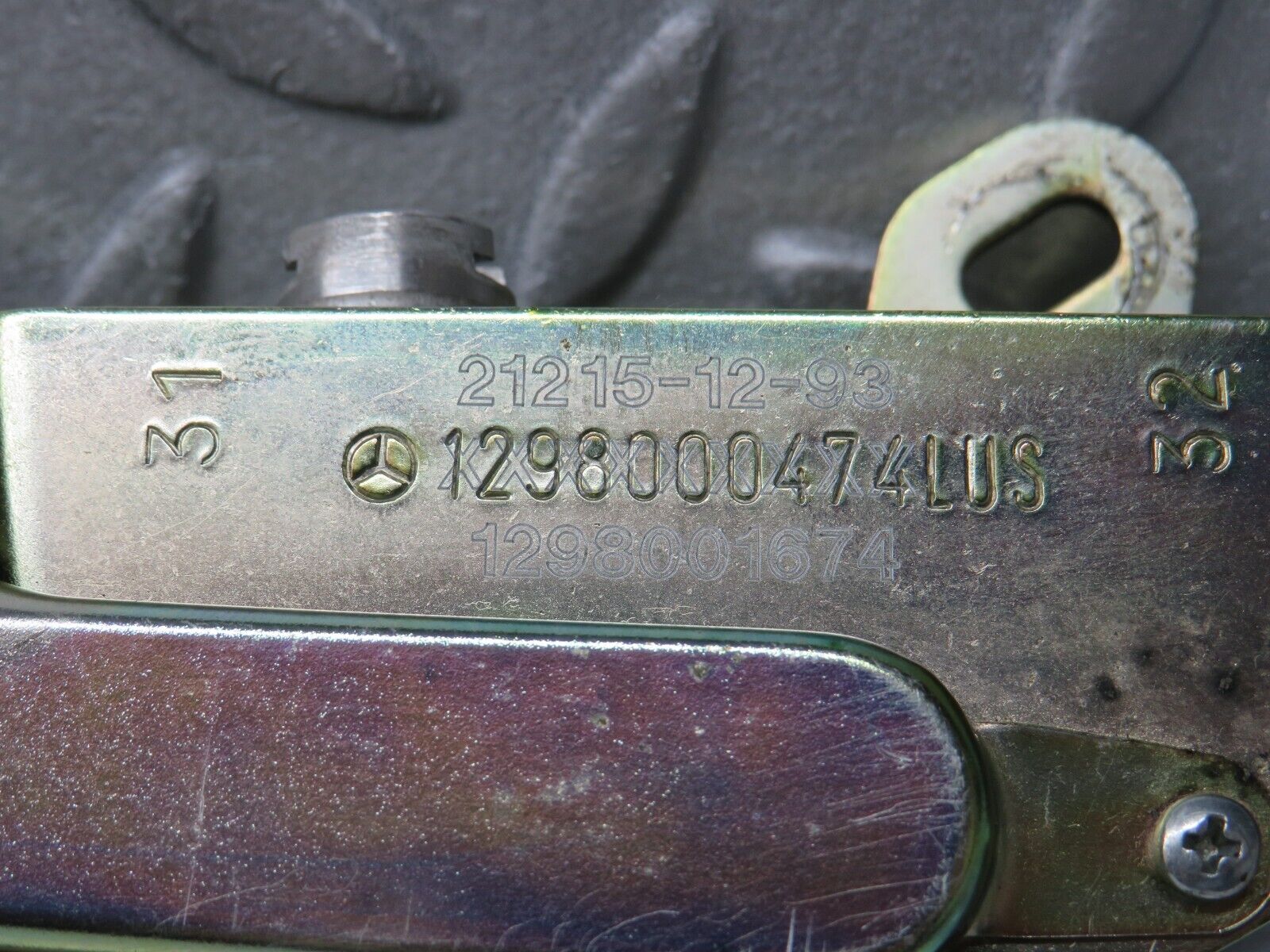 38351 Mercedes-Benz R129 280SL Coupe Roof Lock Right Side 1298001674 1298000474