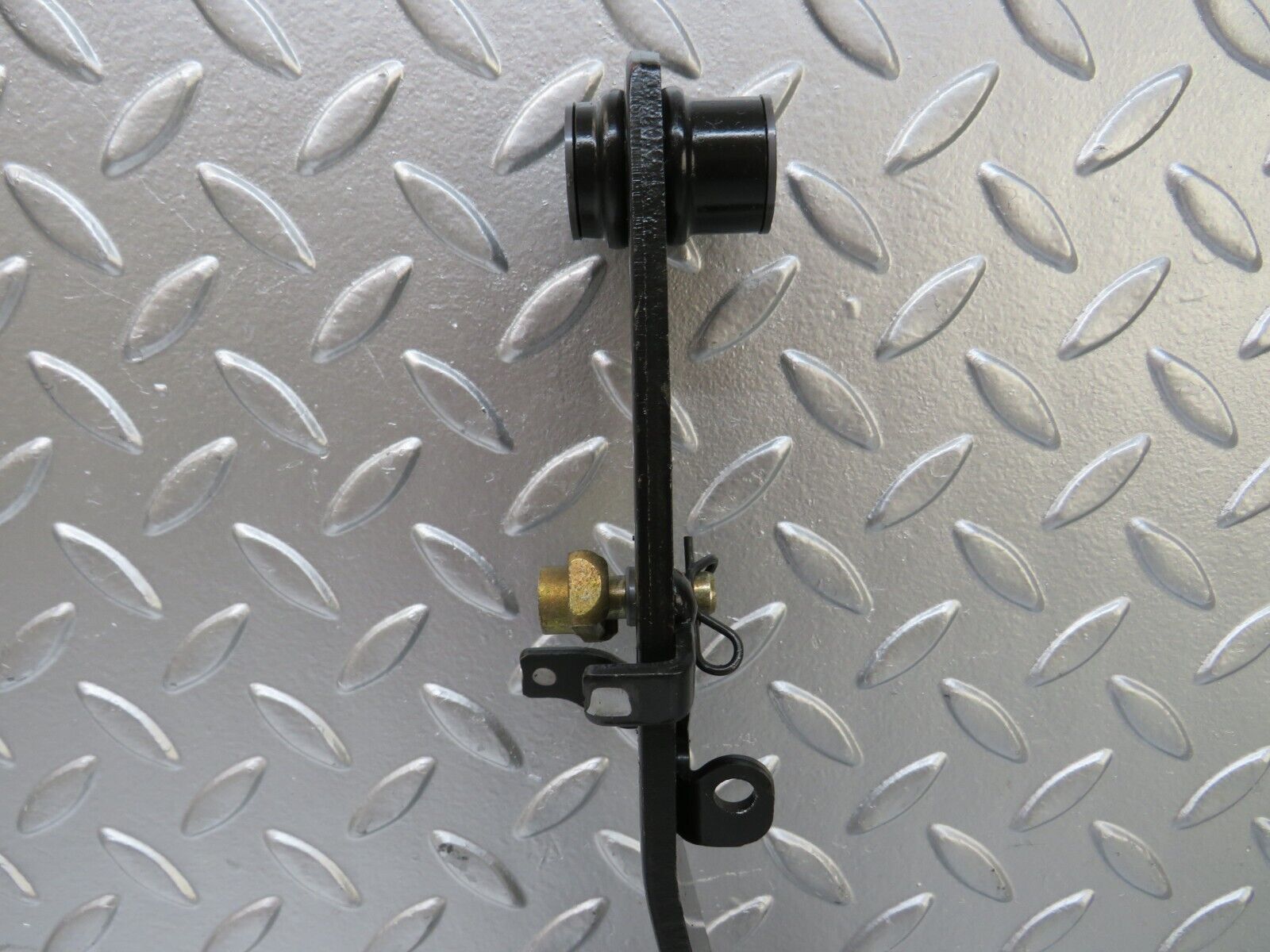 25762 Mercedes-Benz W124 280E Brake Pedal 1232910082