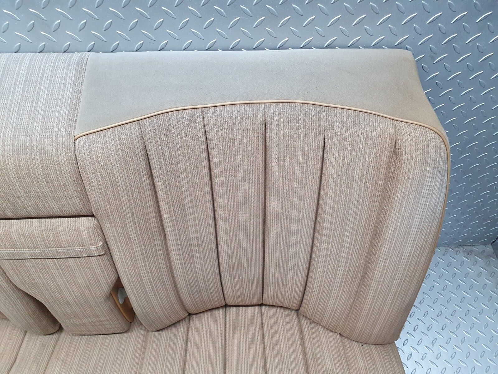 41373 Mercedes-Benz W124 200E Rear Seat Palomino 1249200016 1249200050