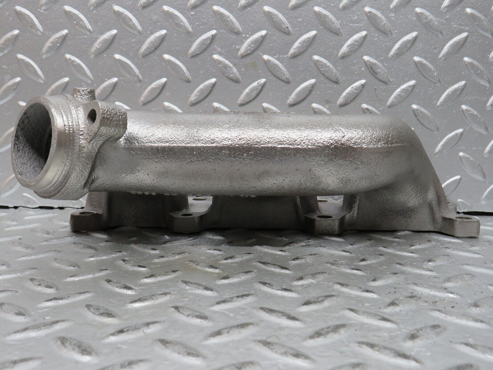 27680 Mercedes-Benz S124 300TE Wagon Exhaust Manifold Cylinder 4-6 6061420802