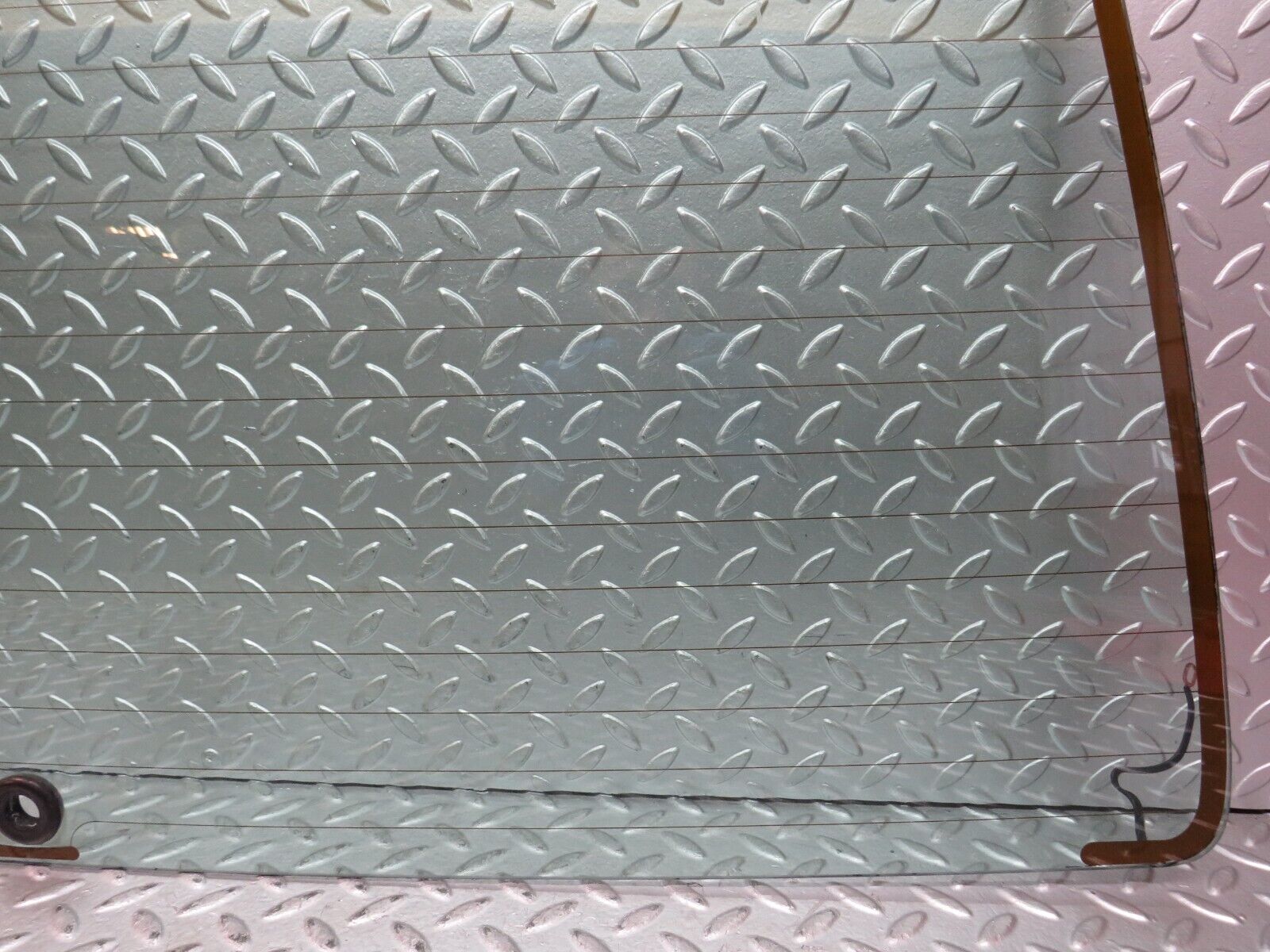 27677 Mercedes-Benz S124 300TE Wagon Tailgate Heated Windscreen