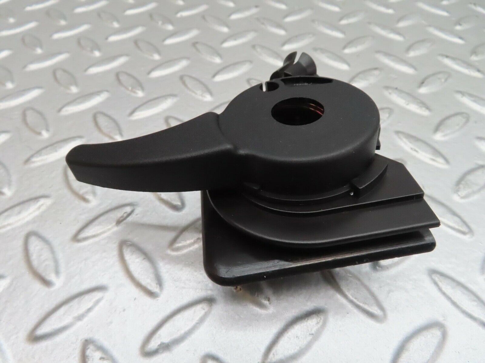 15172 Mercedes-Benz W140 S320 Hood Opener Bonnet Opener Release