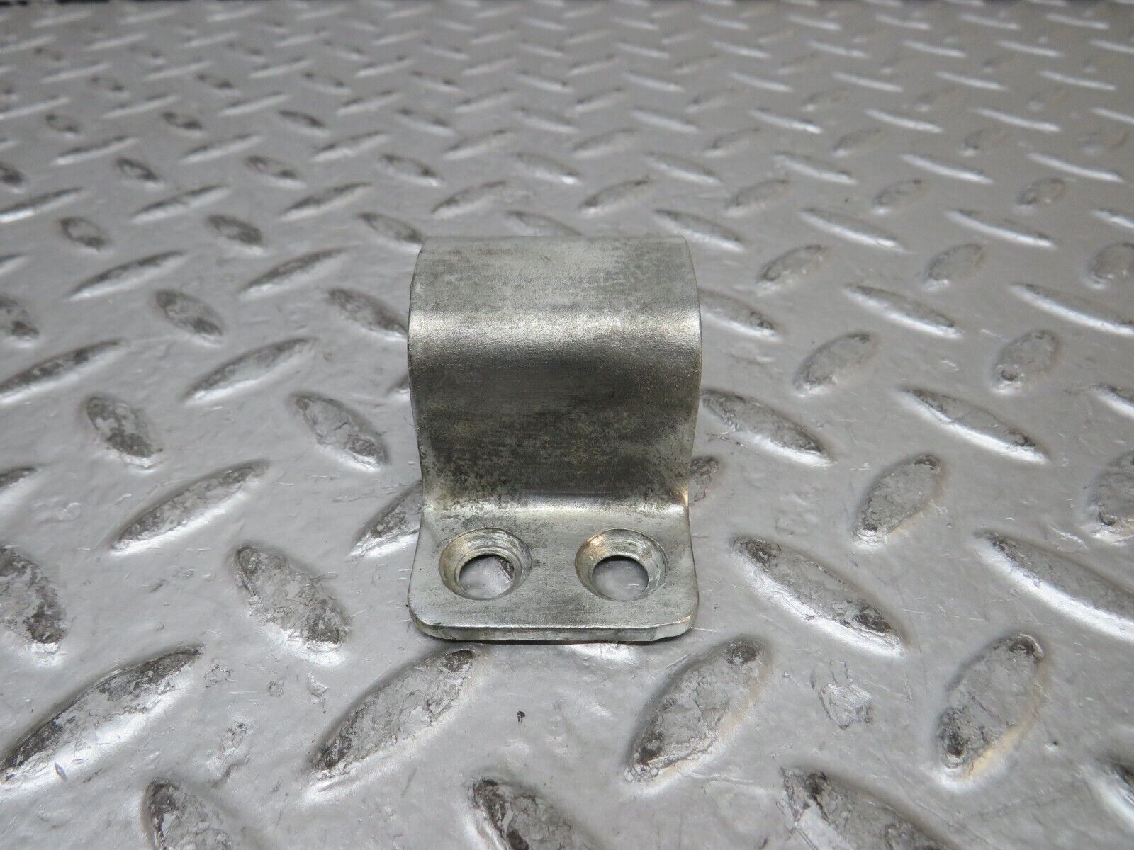 28817 Mercedes-Benz W123 230E Door Lock Latch Left Side