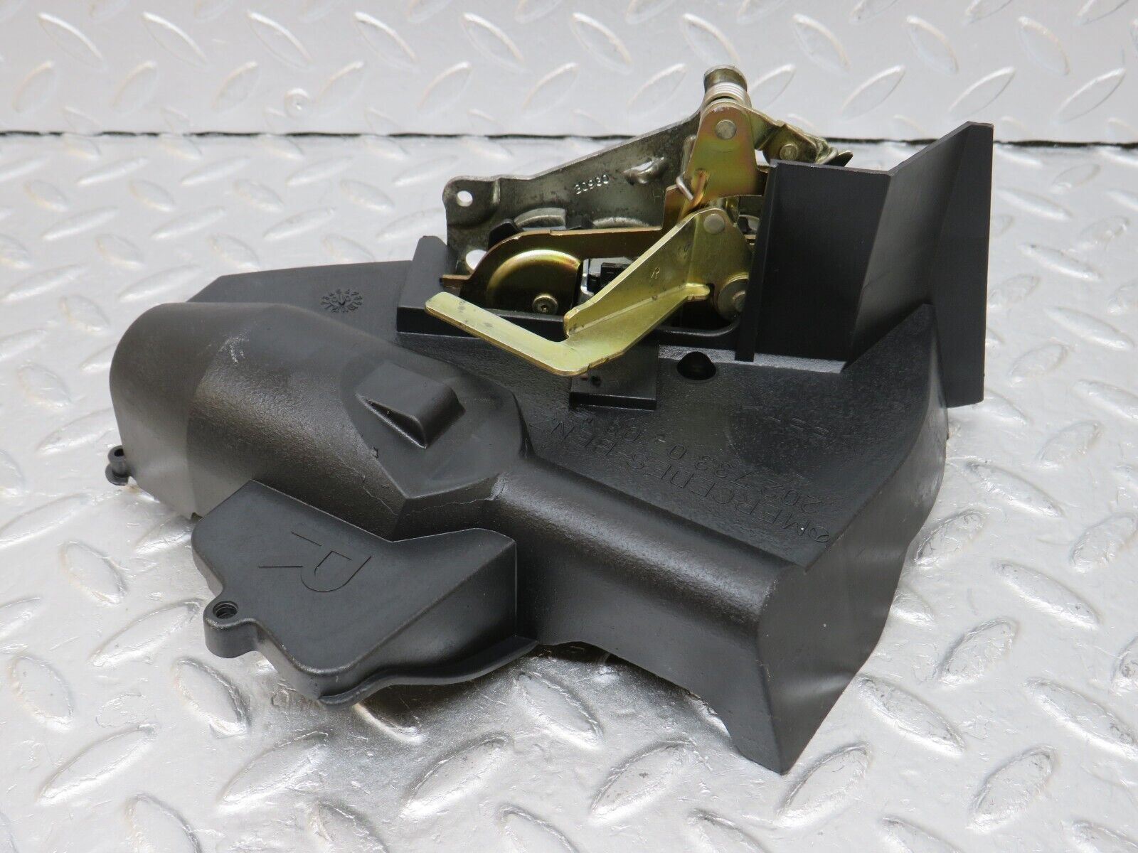 34706 Mercedes-Benz W210 320E Rear Right Door Lock Mechanism 2027300635