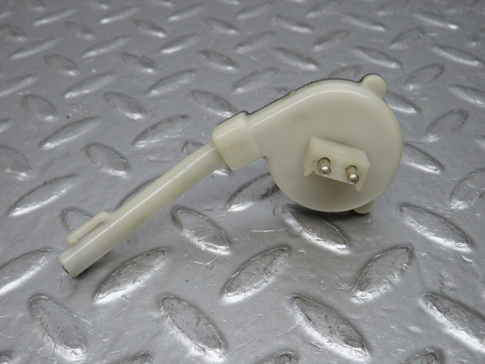 0635 Mercedes-Benz W123 230E Heater Regulator 1238300385