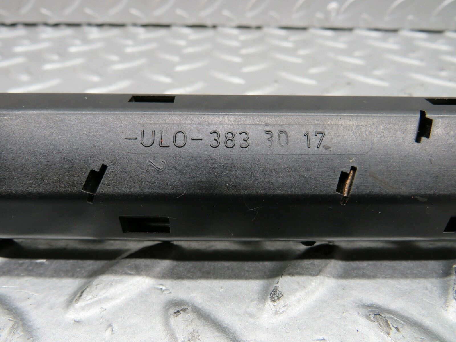 21886 Mercedes-Benz S124 Wagon Tail Light Bulb Holder 3833017