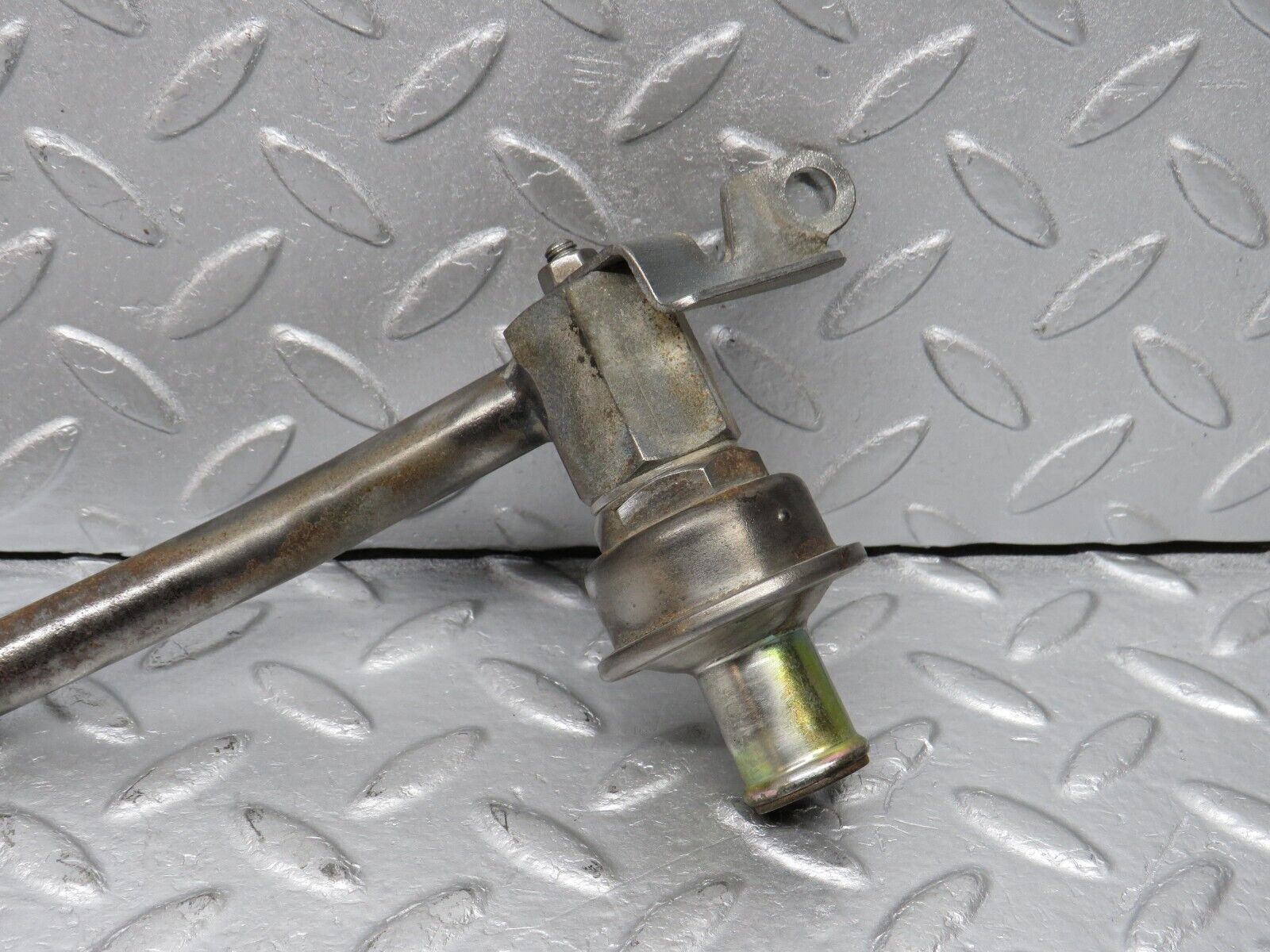 38587 Mercedes-Benz R129 280SL Coupe EGR Valve Pipe 0001407860