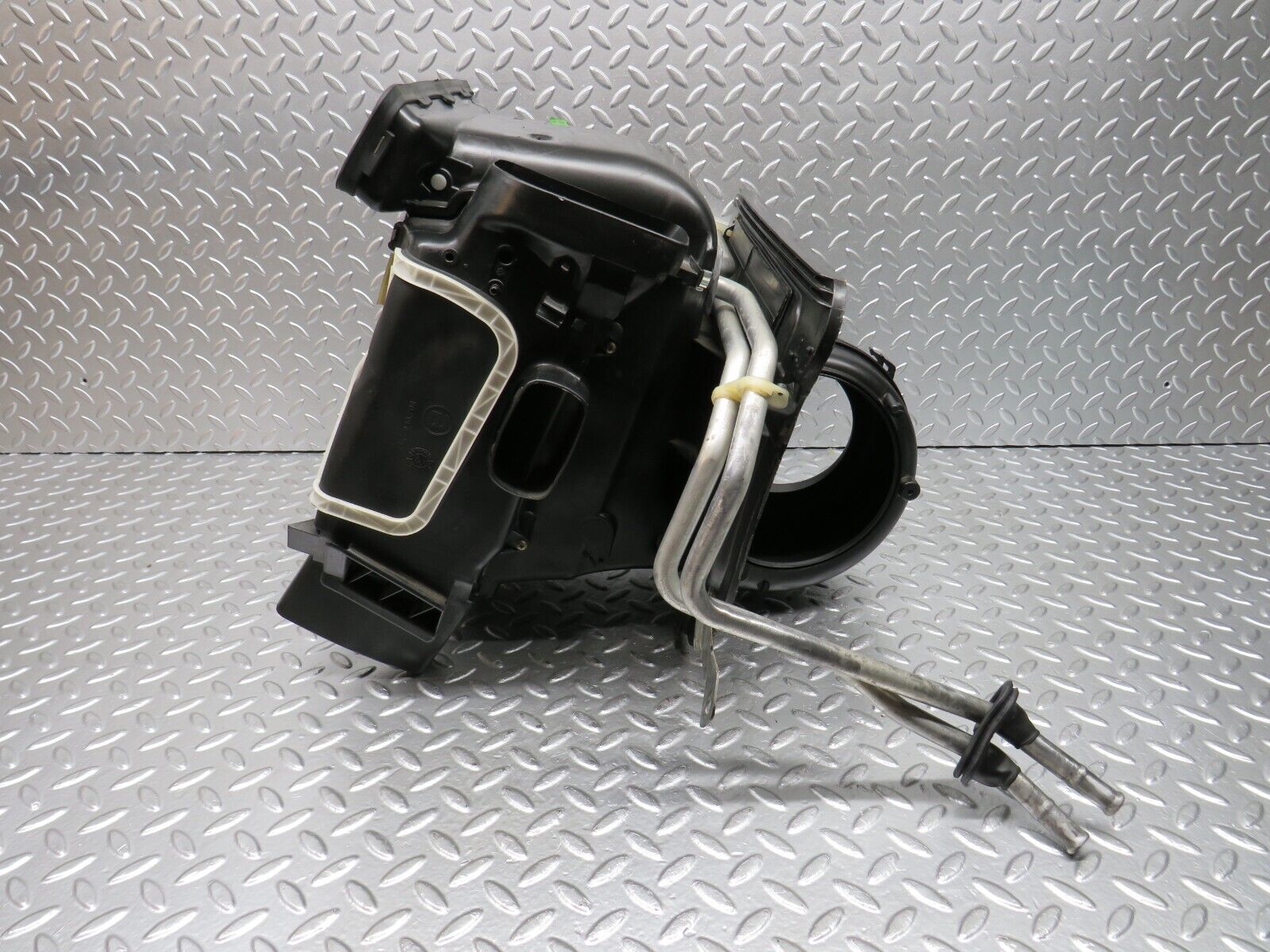 29297 Mercedes-Benz W124 230E Heater Blower Box Housing 1248304062