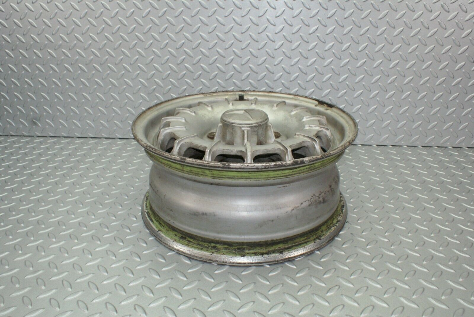 2459 Mercedes-Benz W123 Alloy Wheel Mexican Hat 5.5Jx14H2 ET30 1234001702
