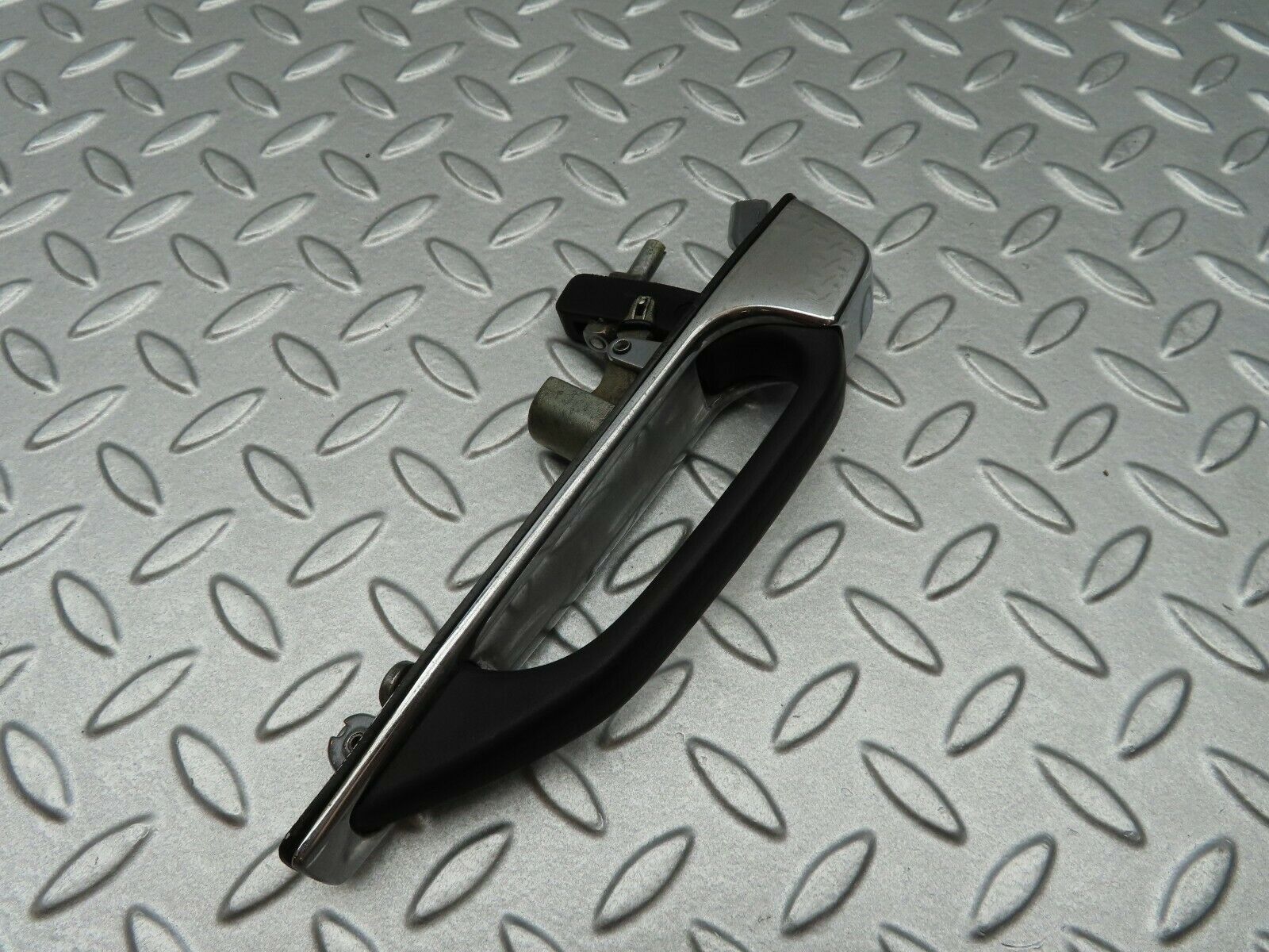 4516 Mercedes-Benz W123 230E Exterior Door Handle Rear 1237600359