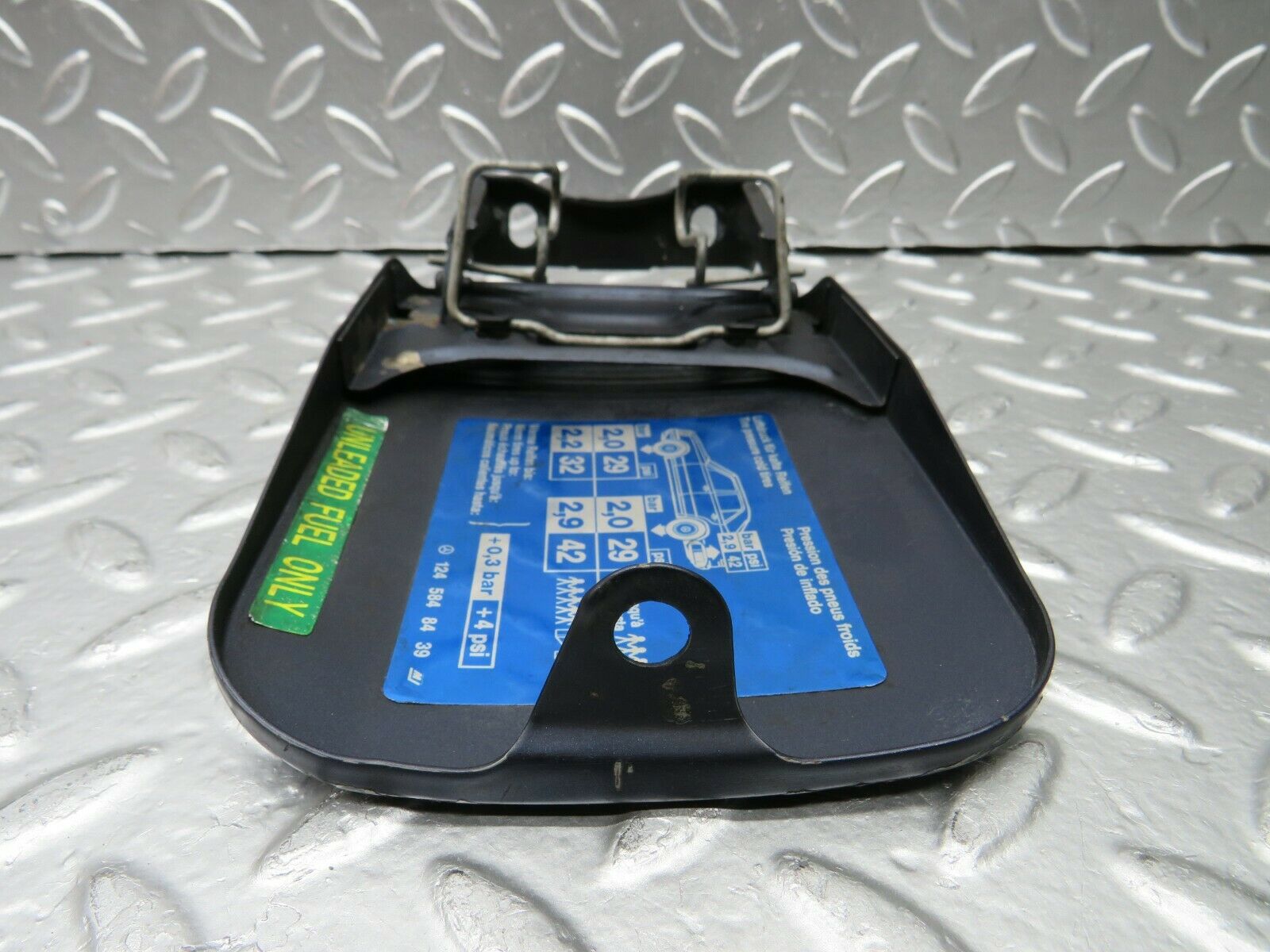 22556 Mercedes-Benz C124 E220 Coupe Fuel Tank Flap Cap 1245848439