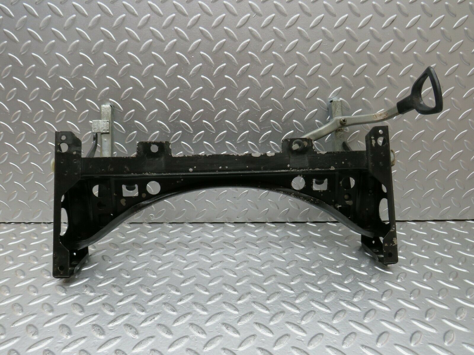 24182 Mercedes-Benz W123 280E Front Right Seat Sliding Mechanism