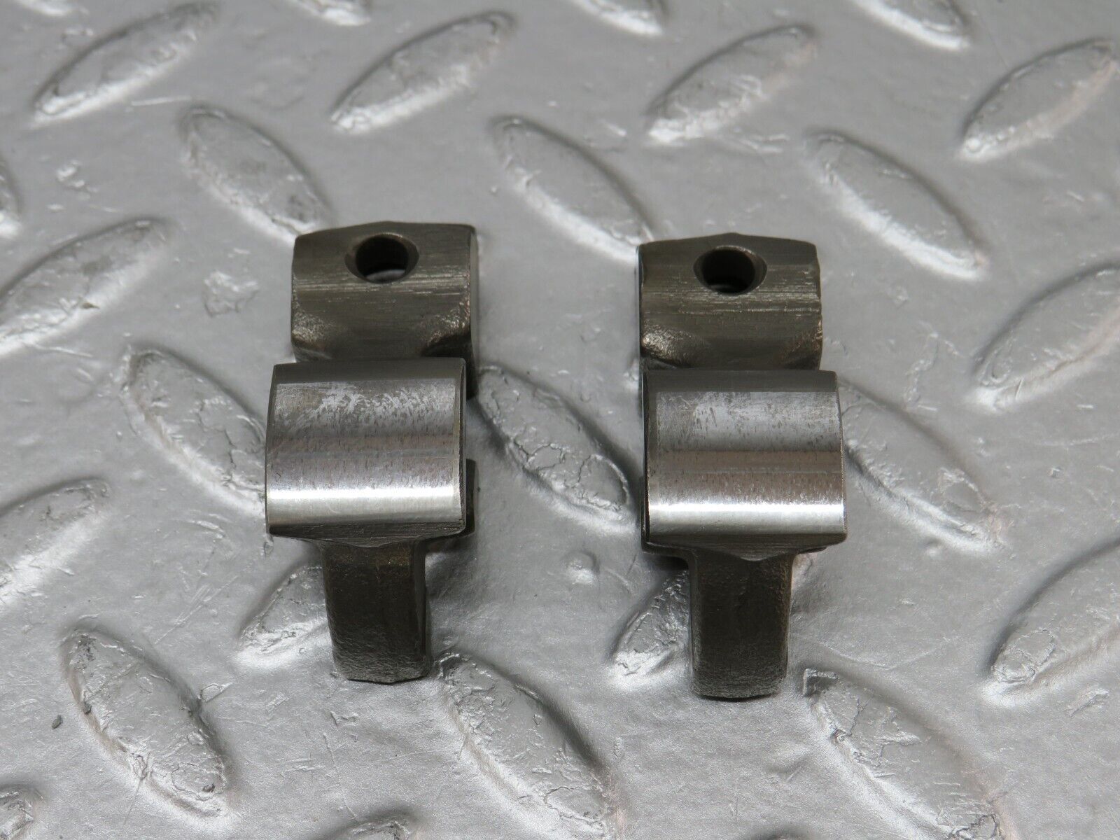 34559 Mercedes-Benz C126 380SEC Coupe Rocker Arm With Valve Tappet