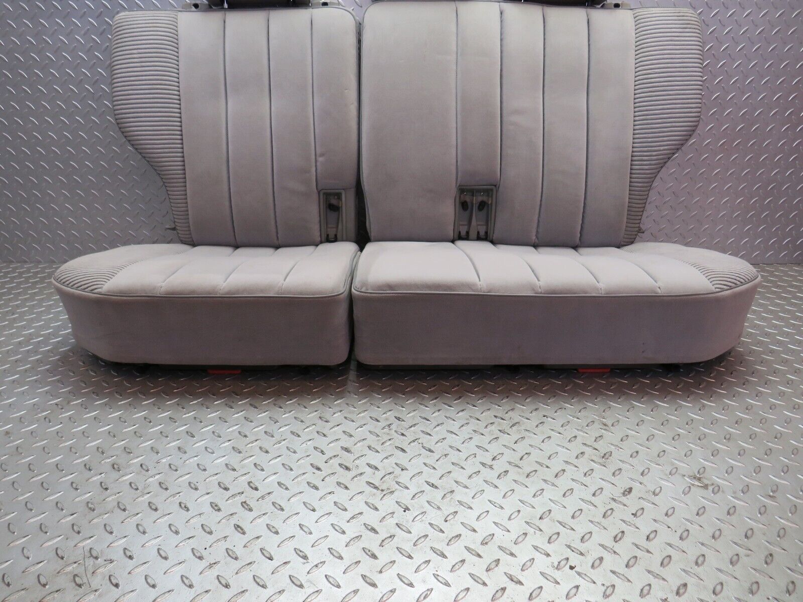 32348 Mercedes-Benz S124 300TE Wagon Rear Seat Grey