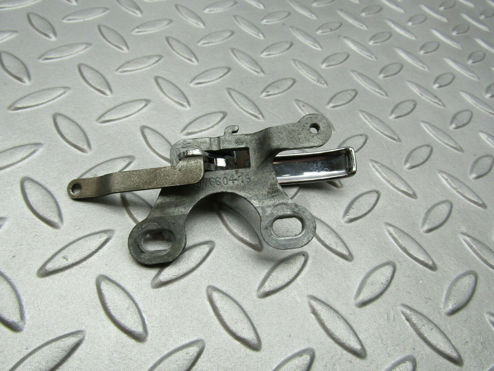 3302 Mercedes-Benz W108 280SE Chrome Door Handle Right 1157660419