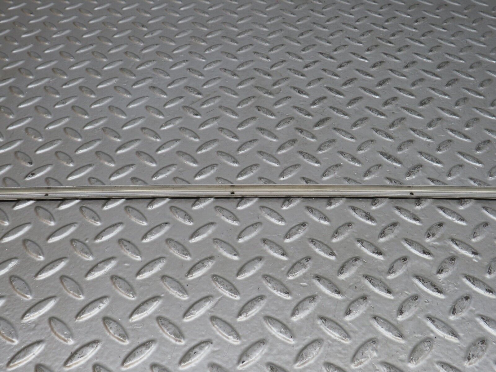 28153 Mercedes-Benz W123 280E Sunroof Chrome Trim