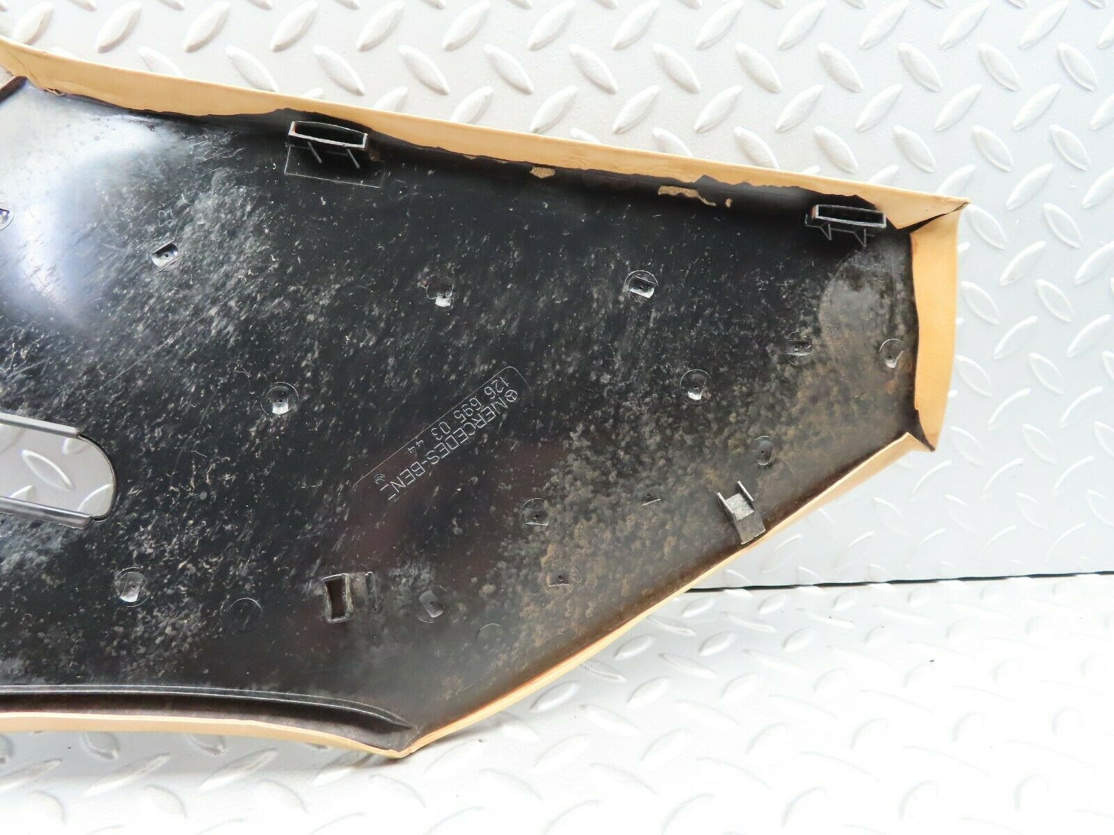 6172 Mercedes-Benz W126 380SE C Pillar Cover Left Side 1266950344