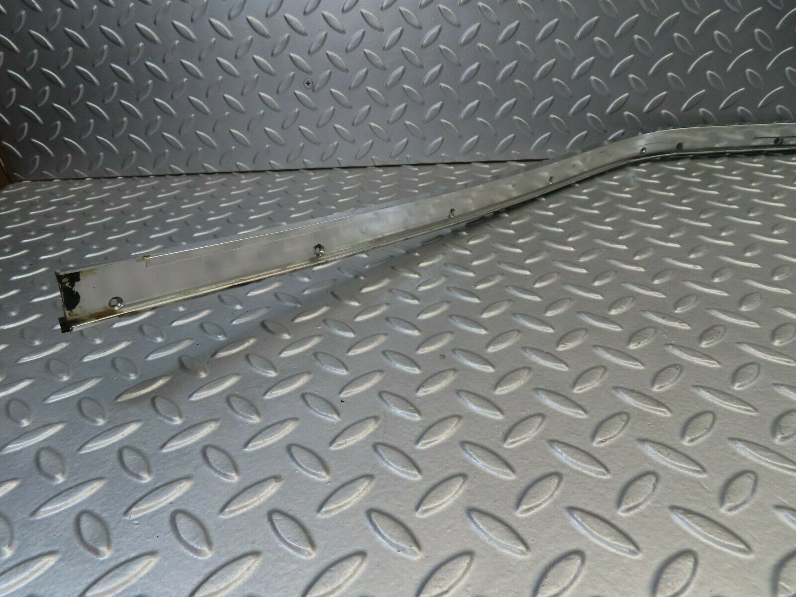 11586 Mercedes-Benz C123 230CE Coupe Chrome Roof Trim Cladding Left Side