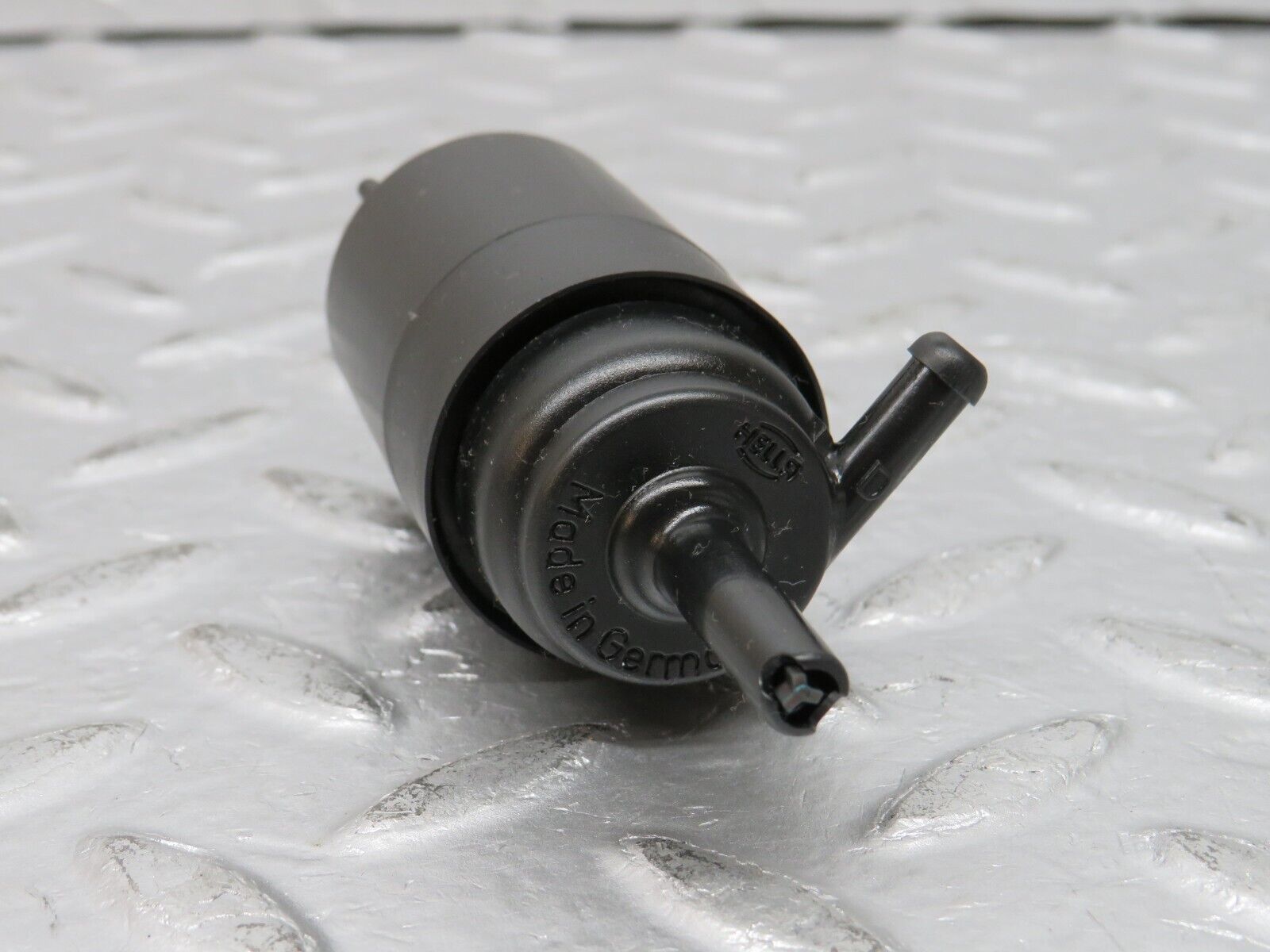 32390 Mercedes-Benz S124 300TE Wagon Windscreen Washer Pump Hella 1248690221