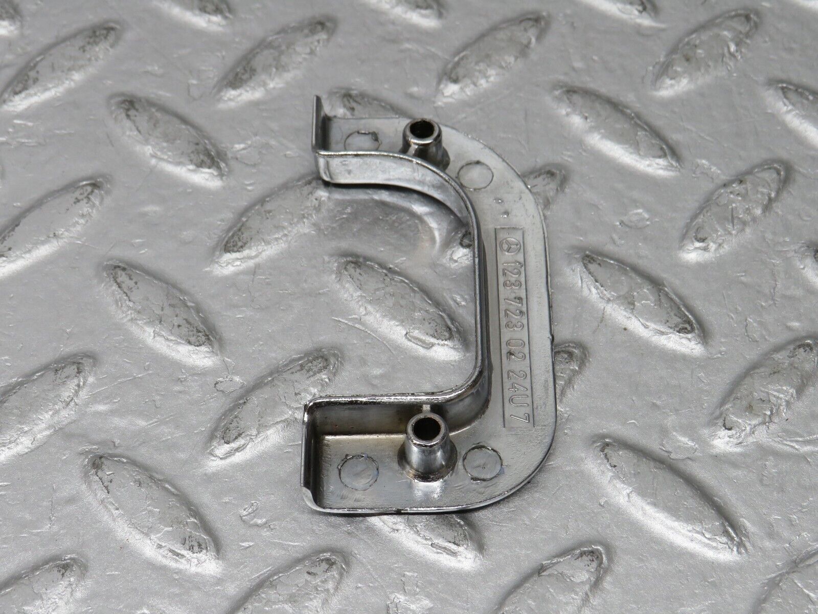 36094 Mercedes-Benz W126 420SE Interior Chrome Door Latch Right 1237230224