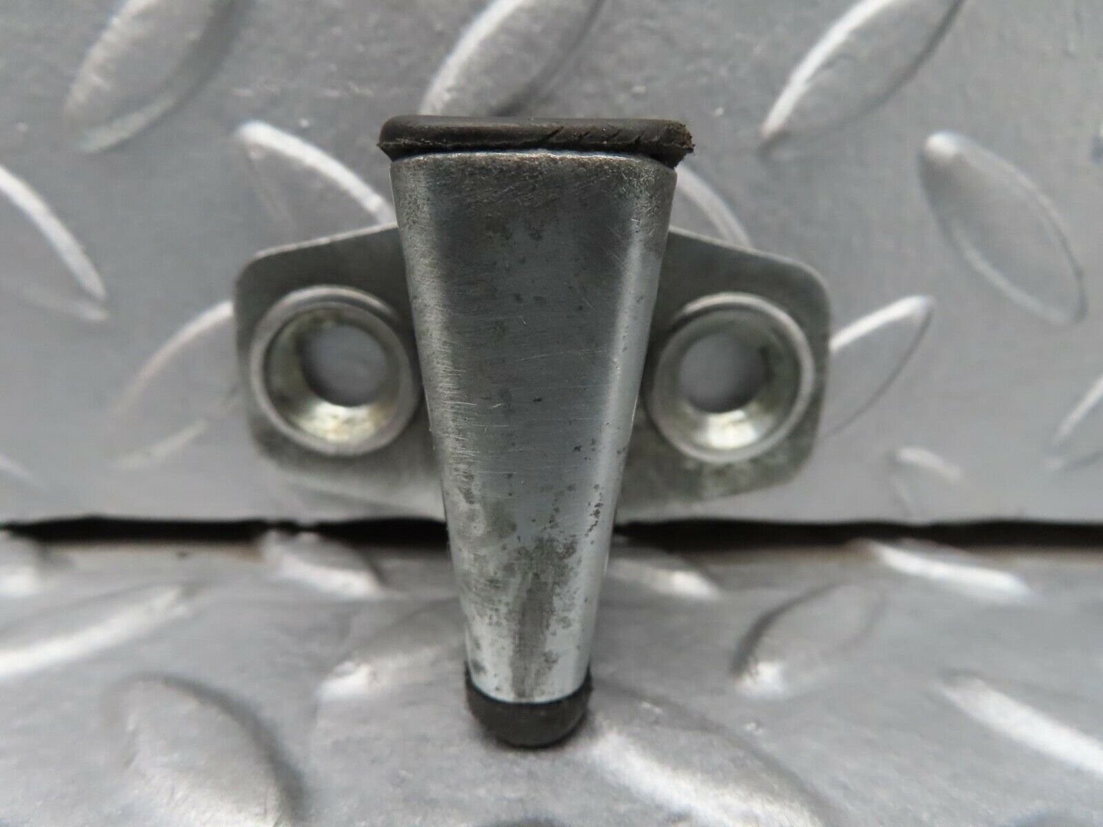 16452 Mercedes-Benz W124 260E Door Lock Latch