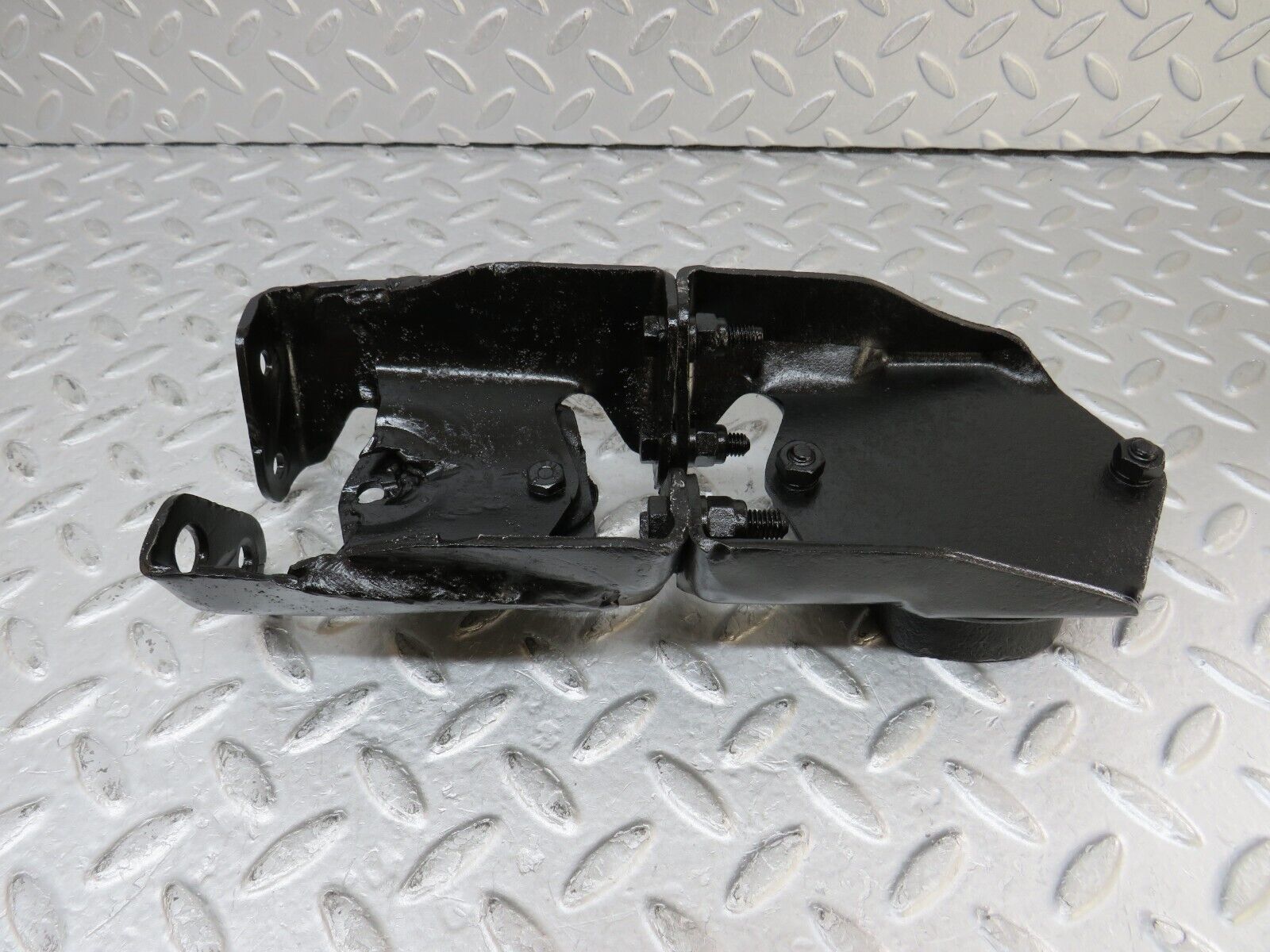 35789 Mercedes-Benz W108 Gearbox Mount Bracket