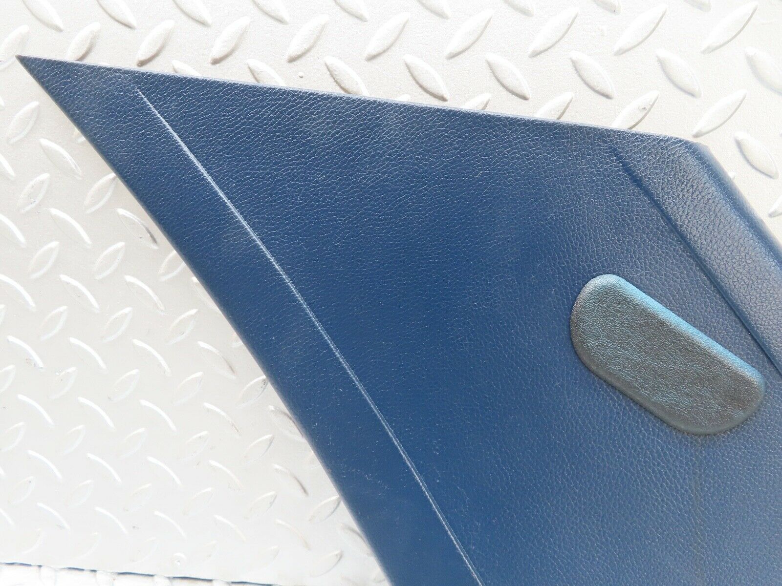 17516 Mercedes-Benz W116 450SEL C Pillar Cover Trim Right Side Blue