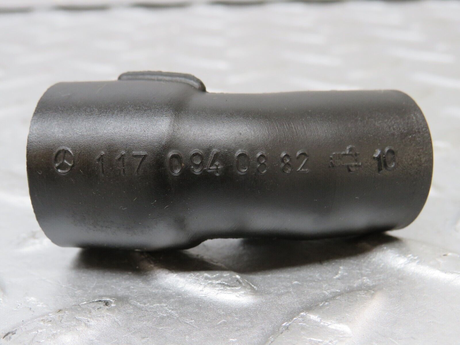 36281 Mercedes-Benz W126 420SE Crankcase Breather Hose Pipe 2x 1160940791 1170940882