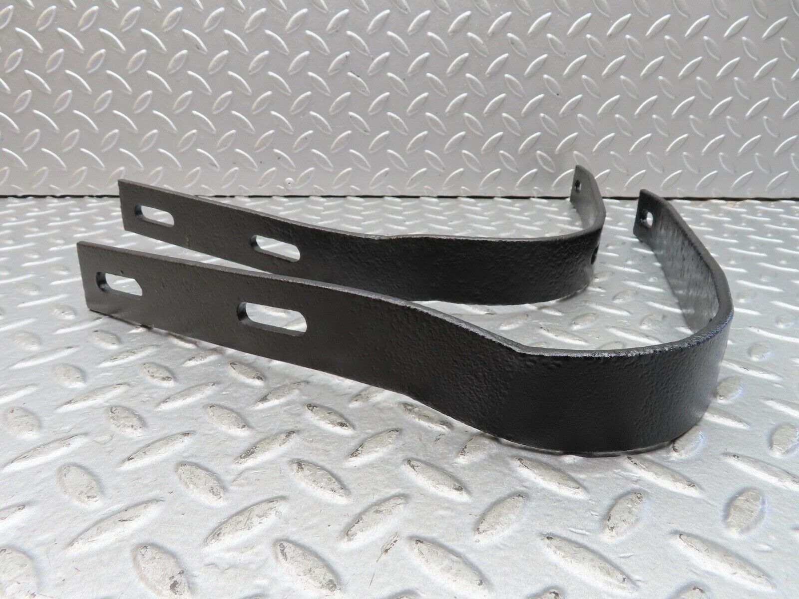18771 Mercedes-Benz W120 W121 Ponton Front Bumper Bracket Holder