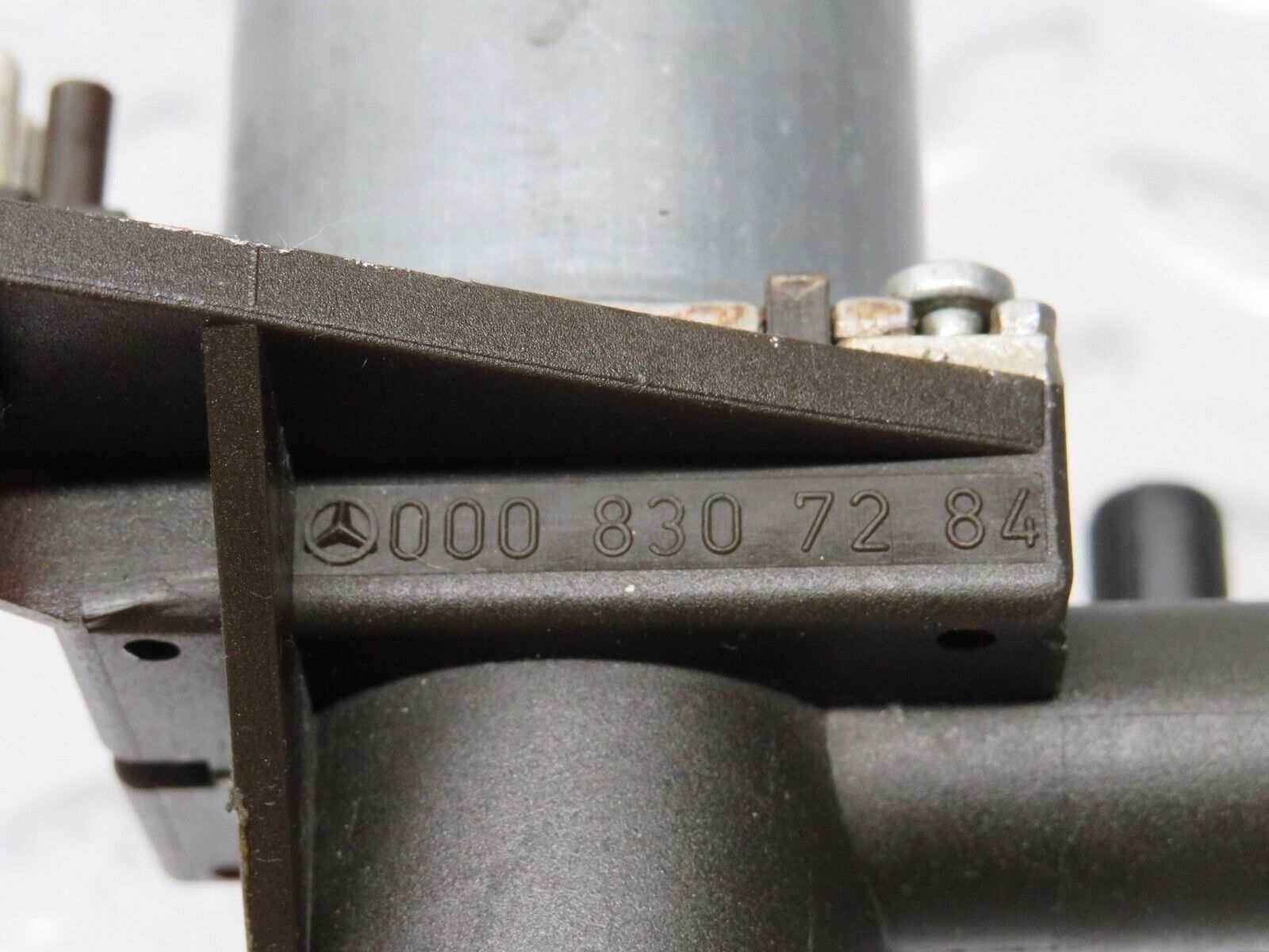 39473 Mercedes-Benz R129 320SL Coupe Heating Water Pump 0008307284 4950000001