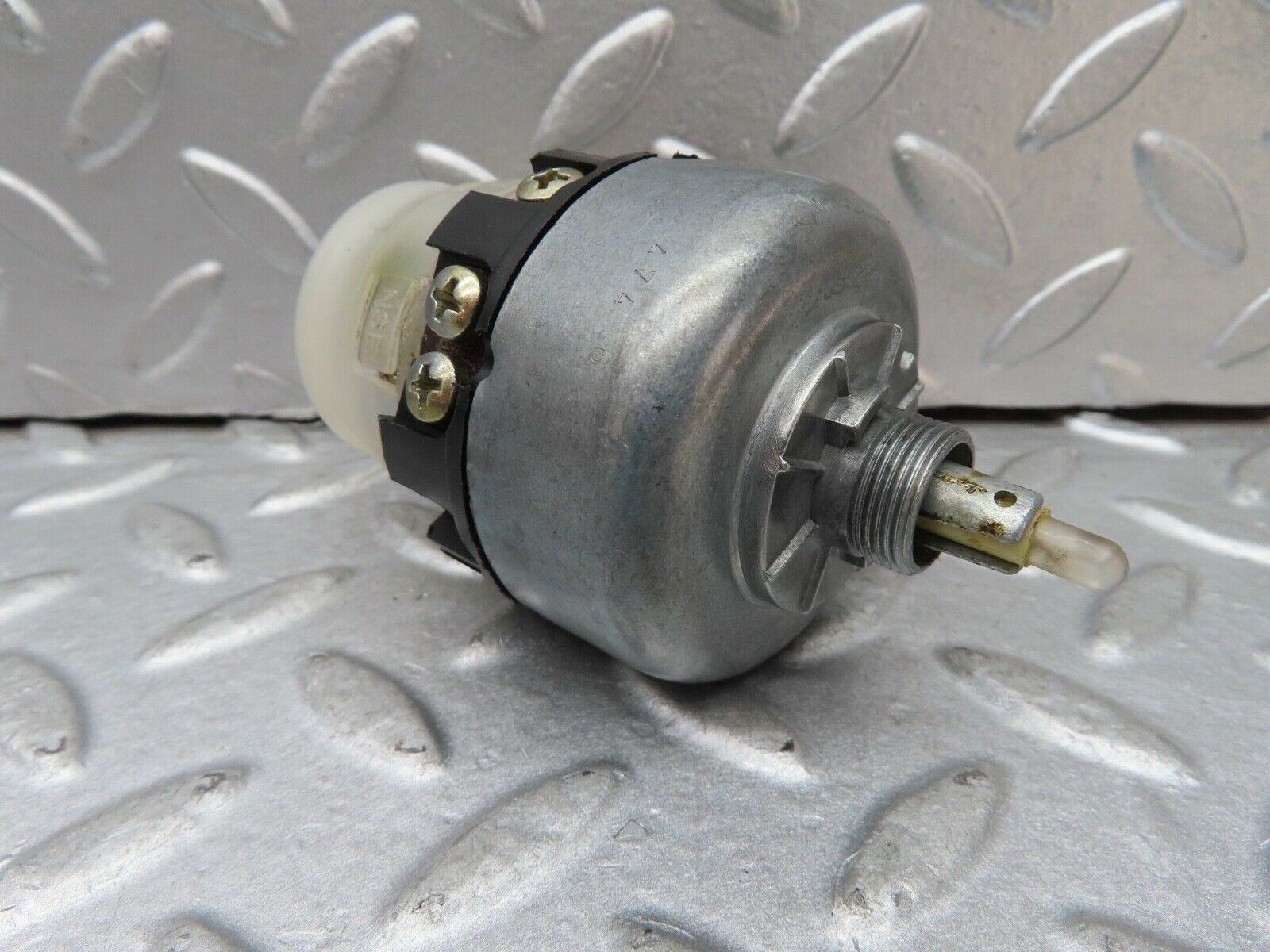 16913 Mercedes-Benz C123 280CE Coupe Headlight Switch