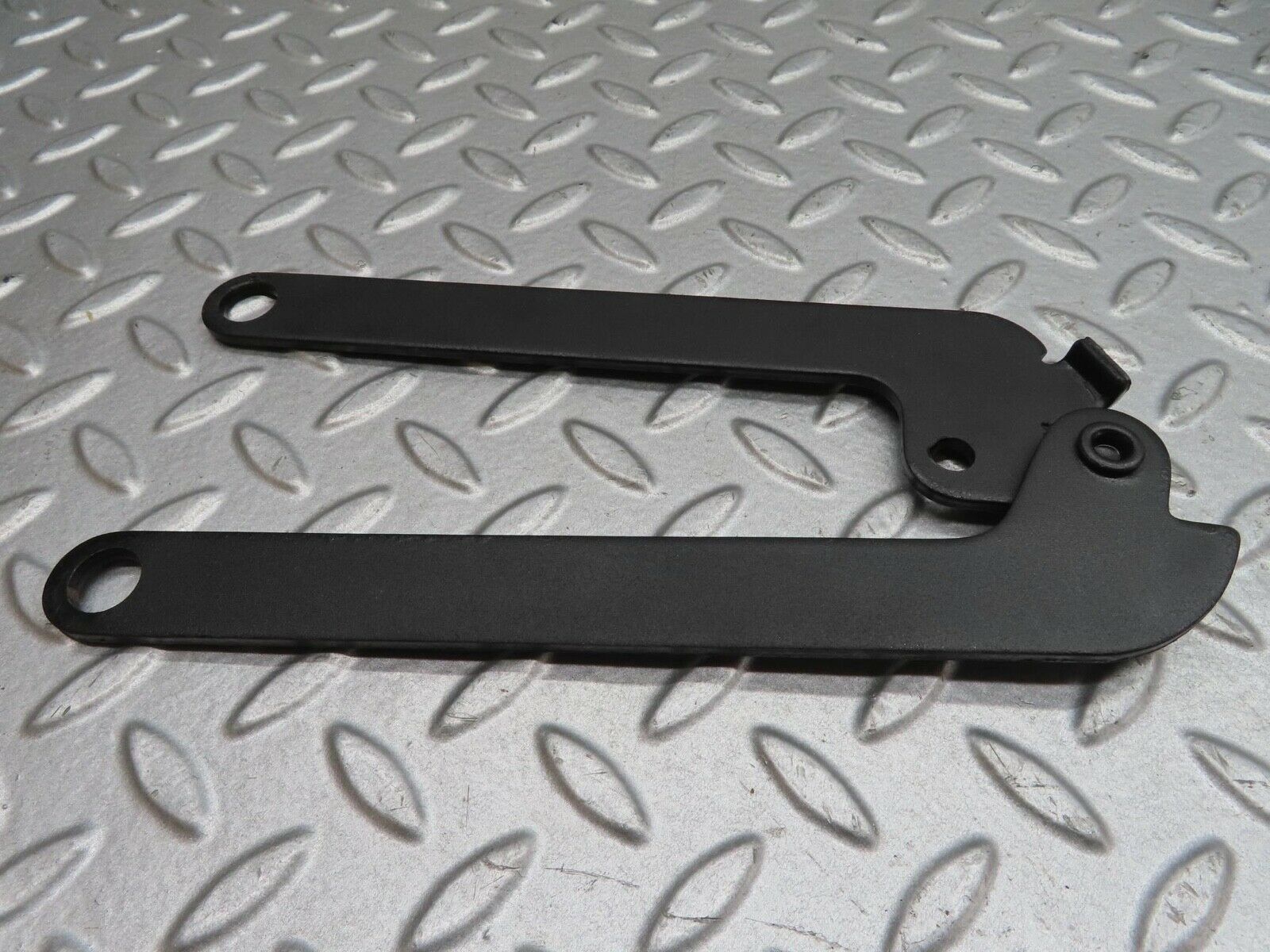 13886 Mercedes-Benz C107 280SLC Bonnet Hinge Right Side