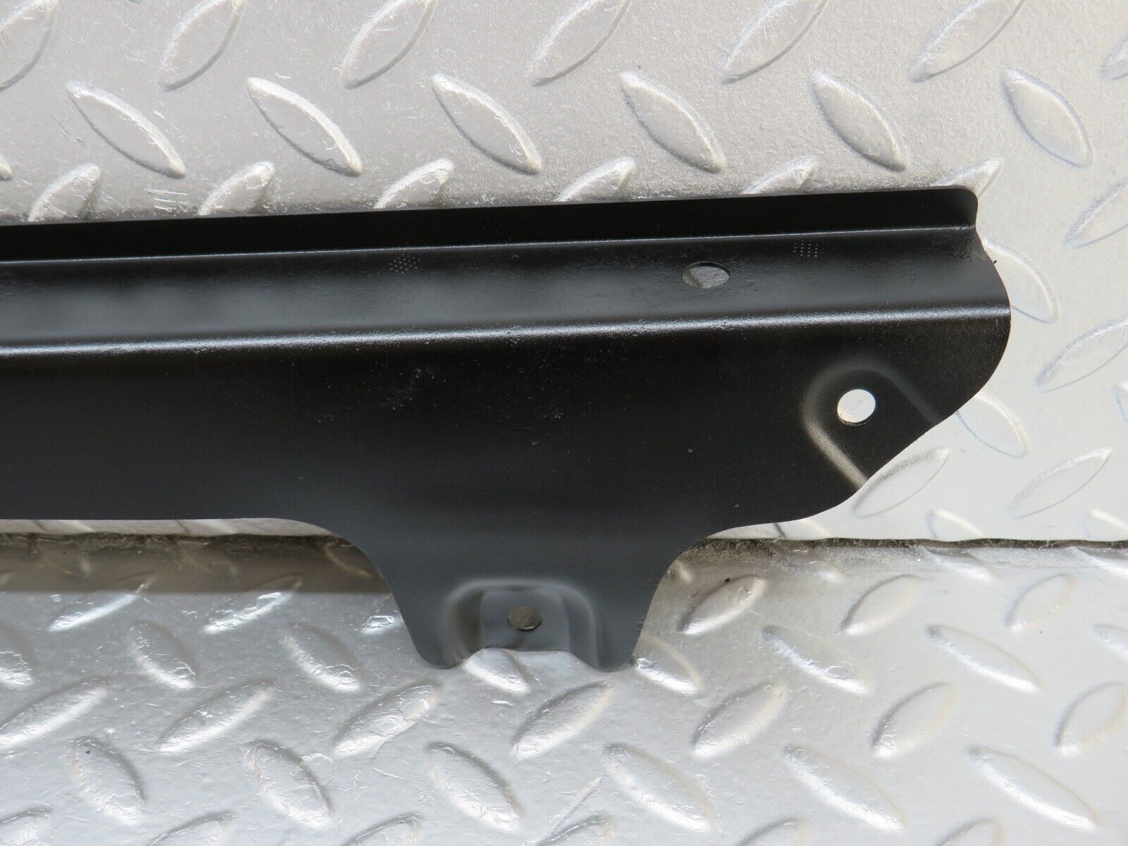 34609 Mercedes-Benz C126 380SEC Coupe Rear Window Channel Support Right Side