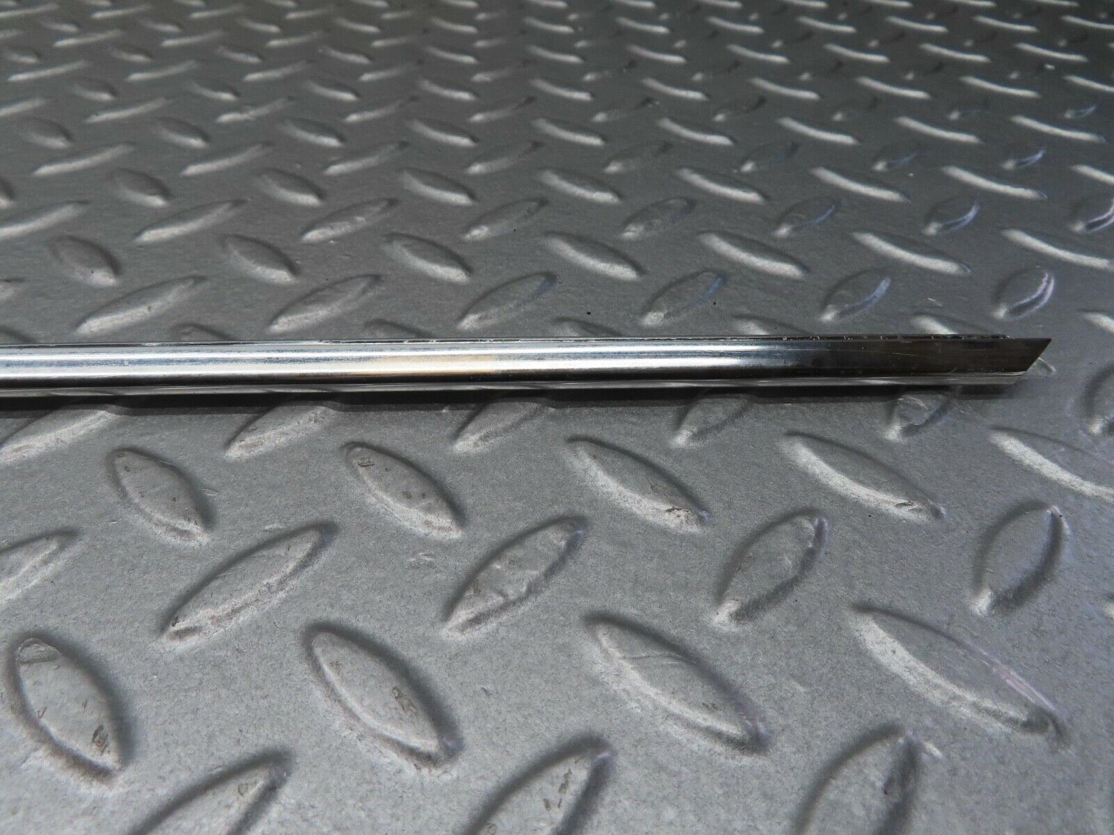 13187 Mercedes-Benz W111 220S Front Left Door Window Chrome Frame