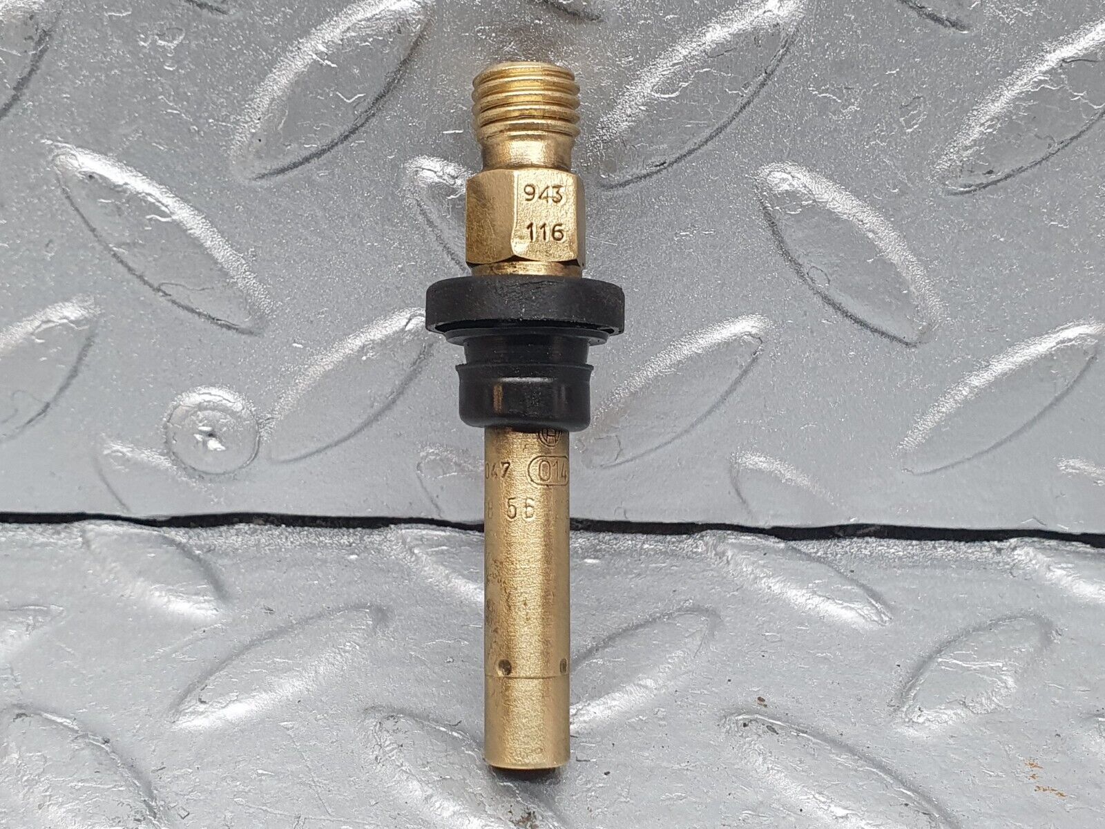 41034 Mercedes-Benz W126 300SE Fuel Injector Bosch 0000785623 0437502047