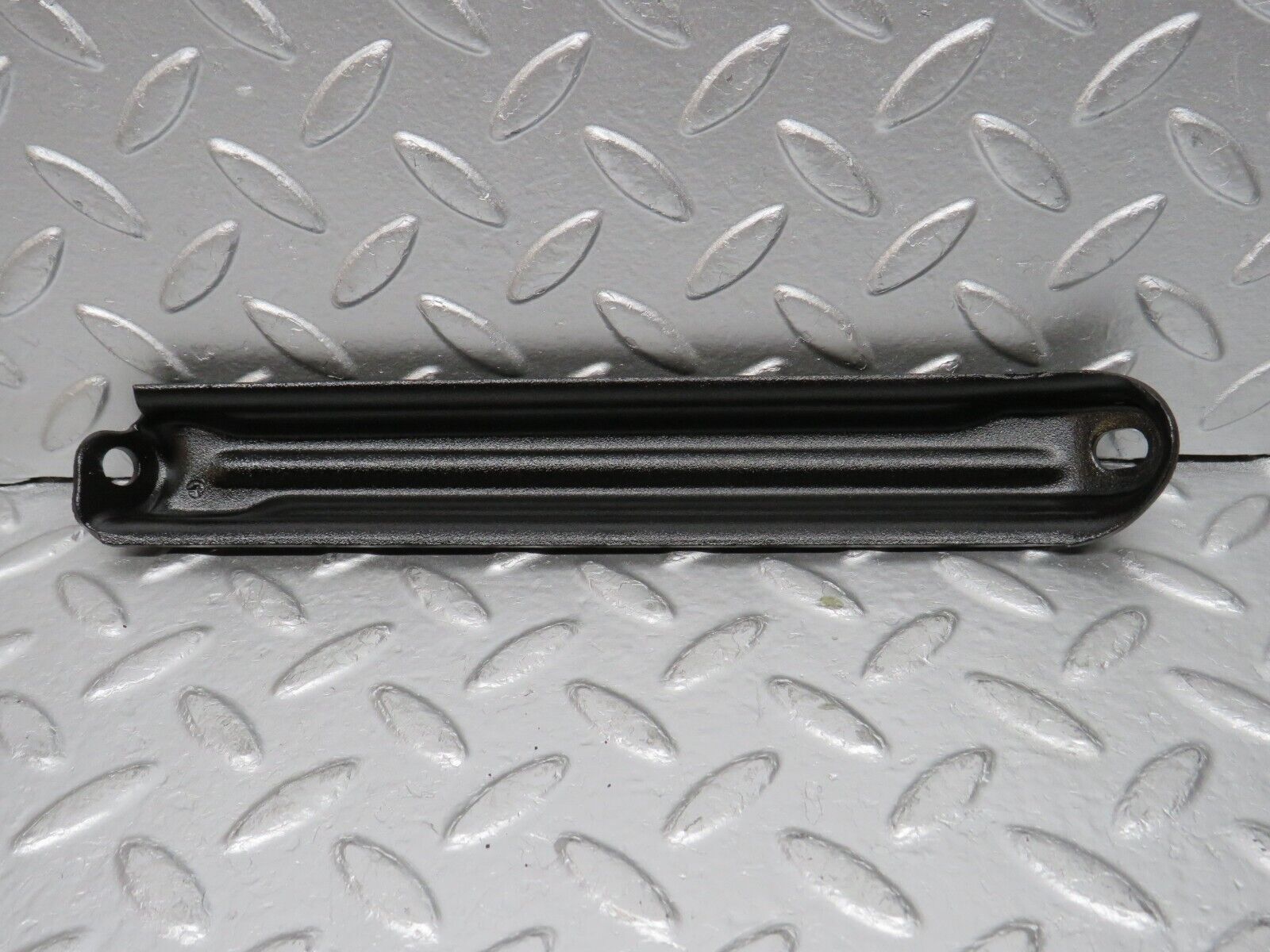 30962 Mercedes-Benz W124 230E Air Intake Manifold Bracket