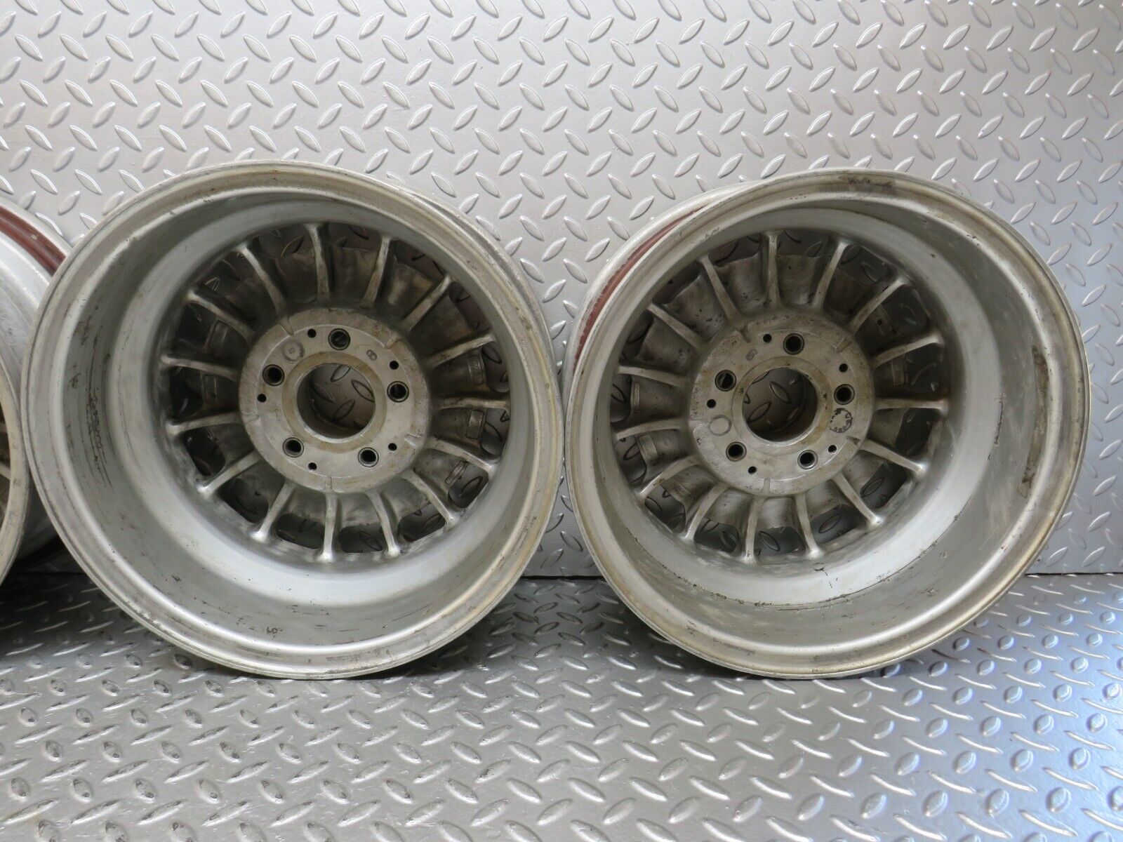 27480 Mercedes-Benz W123 Alloy Wheel Set Mexican Hat 6Jx14H2 ET30 1264001902