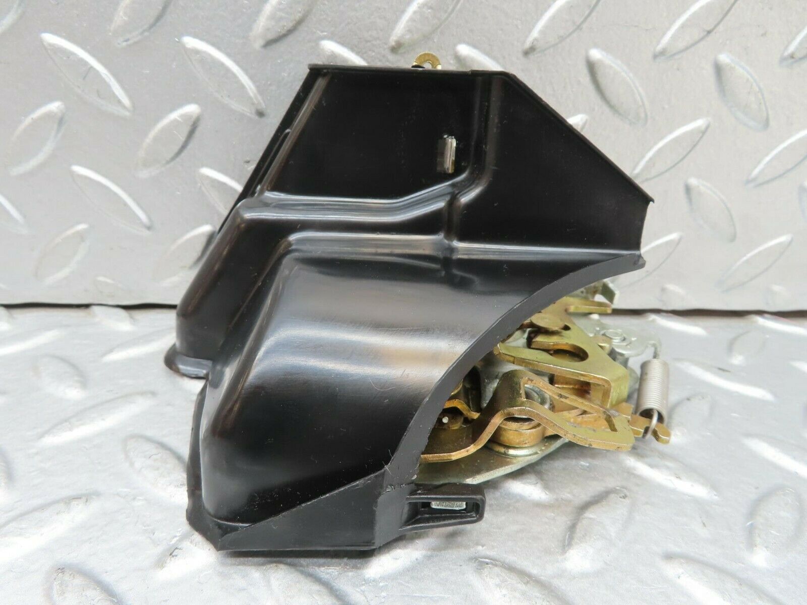 15232 Mercedes-Benz W123 230E Rear Right Door Lock Mechanism 1237330208