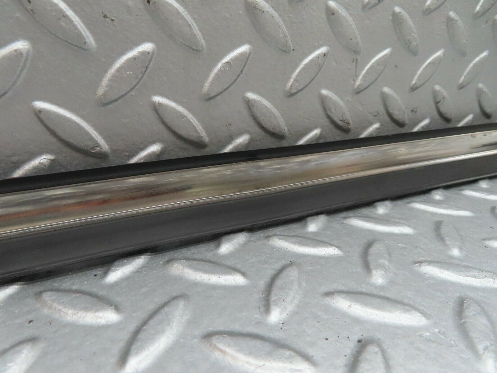 18003 Mercedes-Benz W123 200 Front Left Door Lower Trim