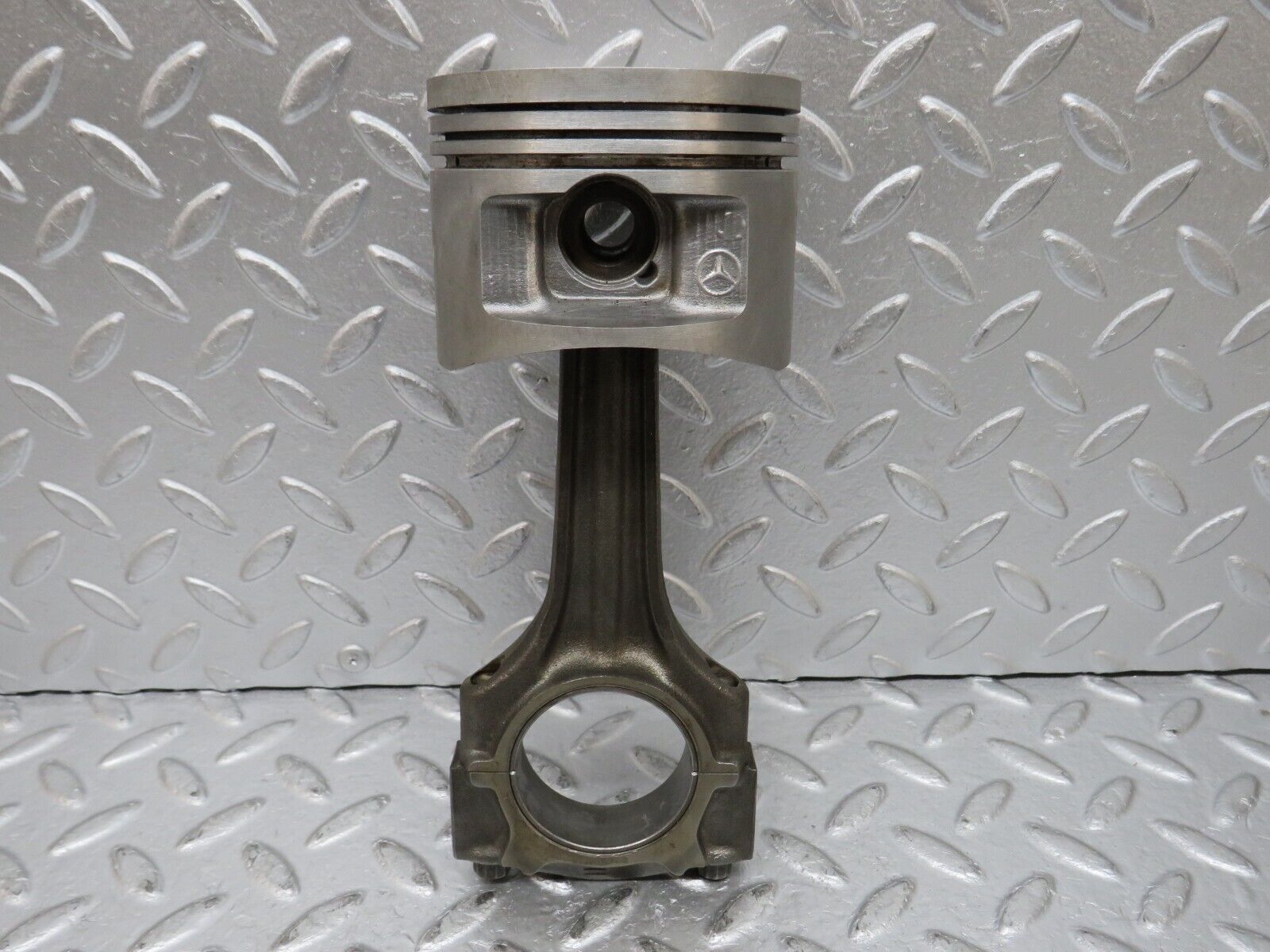 32652 Mercedes-Benz S124 300TE Wagon Piston With Connecting Rod 88.475mm 10205
