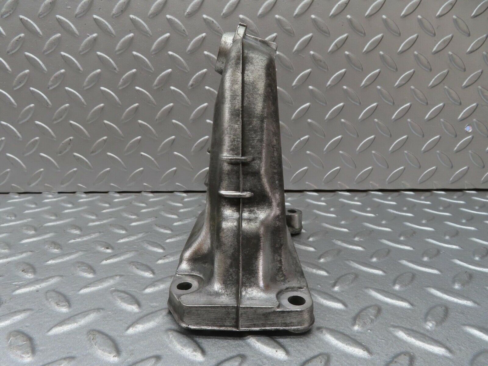 13398 Mercedes-Benz W220 S430 Engine Mount Bracket Left Side 1132230204