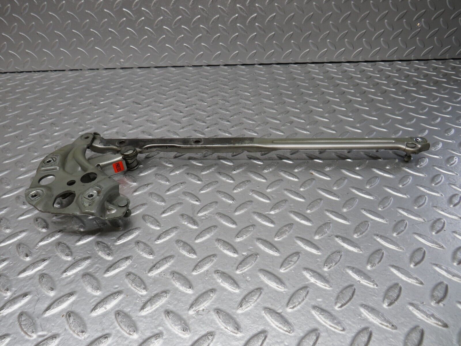 35030 Mercedes-Benz W210 320E Bonnet Hinge Right Side