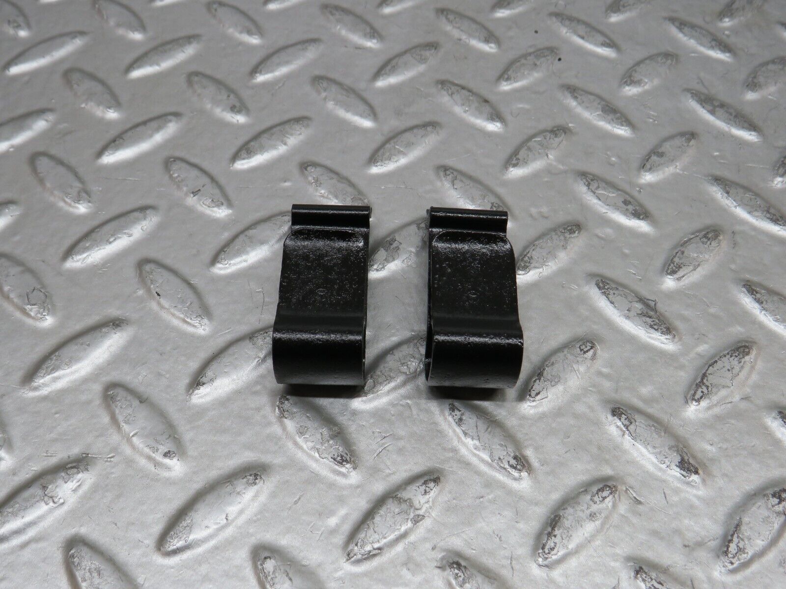 27903 Mercedes-Benz W123 280E Radiator Fan Shroud Cover Holder 1235040446