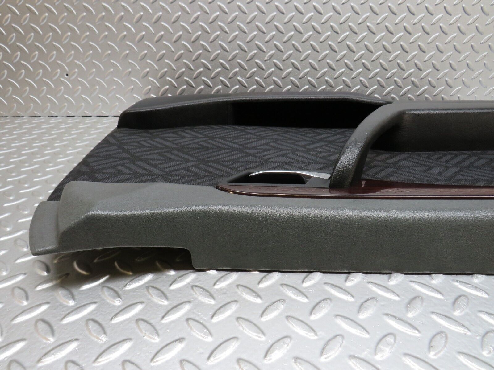 33354 Mercedes-Benz W202 C180 Front Left Door Card 2027202363