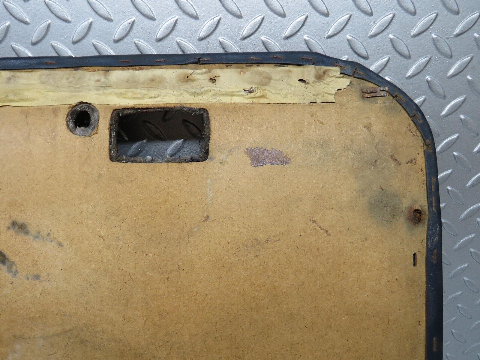 37285 Mercedes-Benz W109 300SEL Front Right Door Card Blue