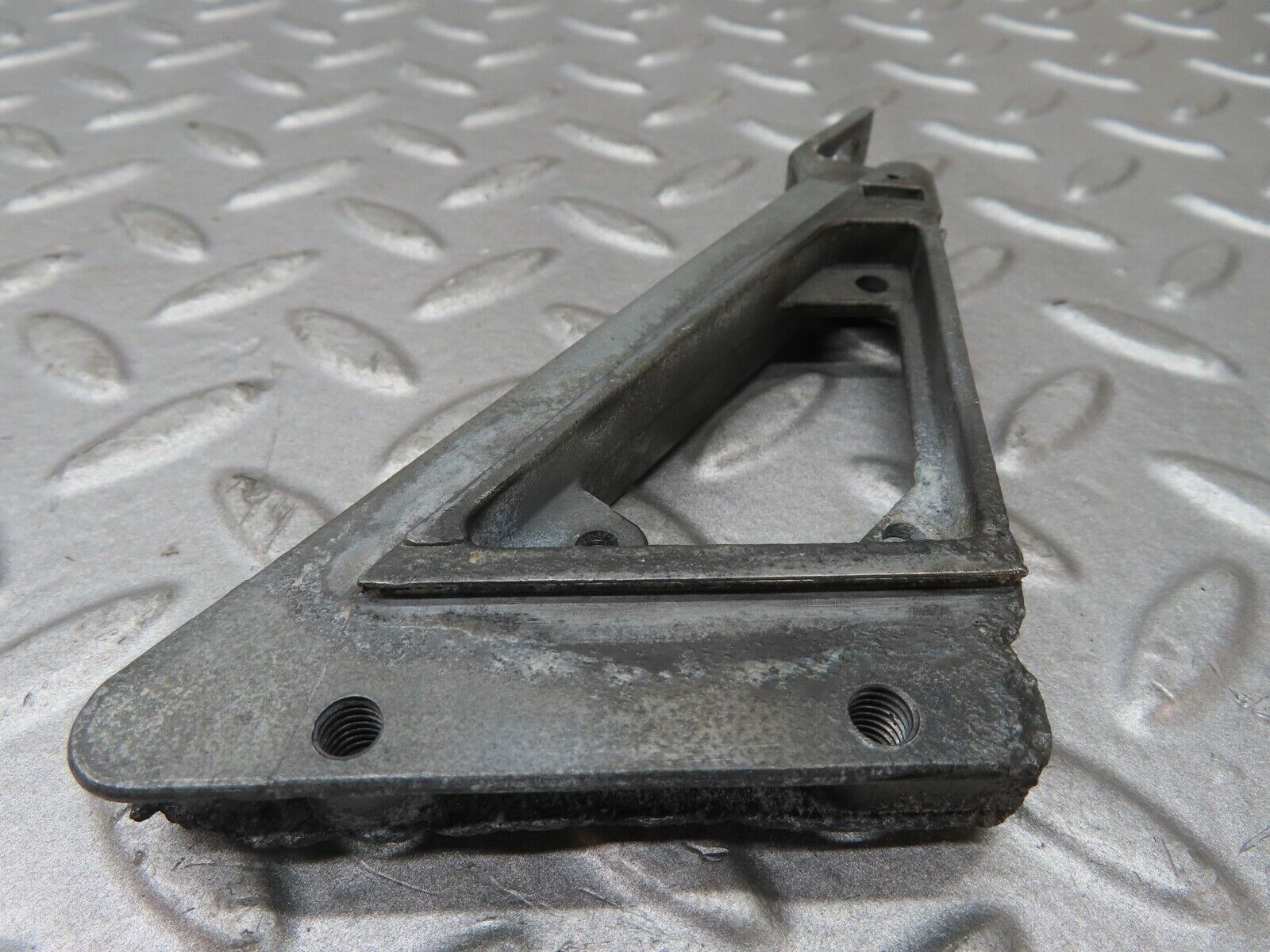 17557 Mercedes-Benz W116 450SEL Wing Mirror Bracket 1167250041